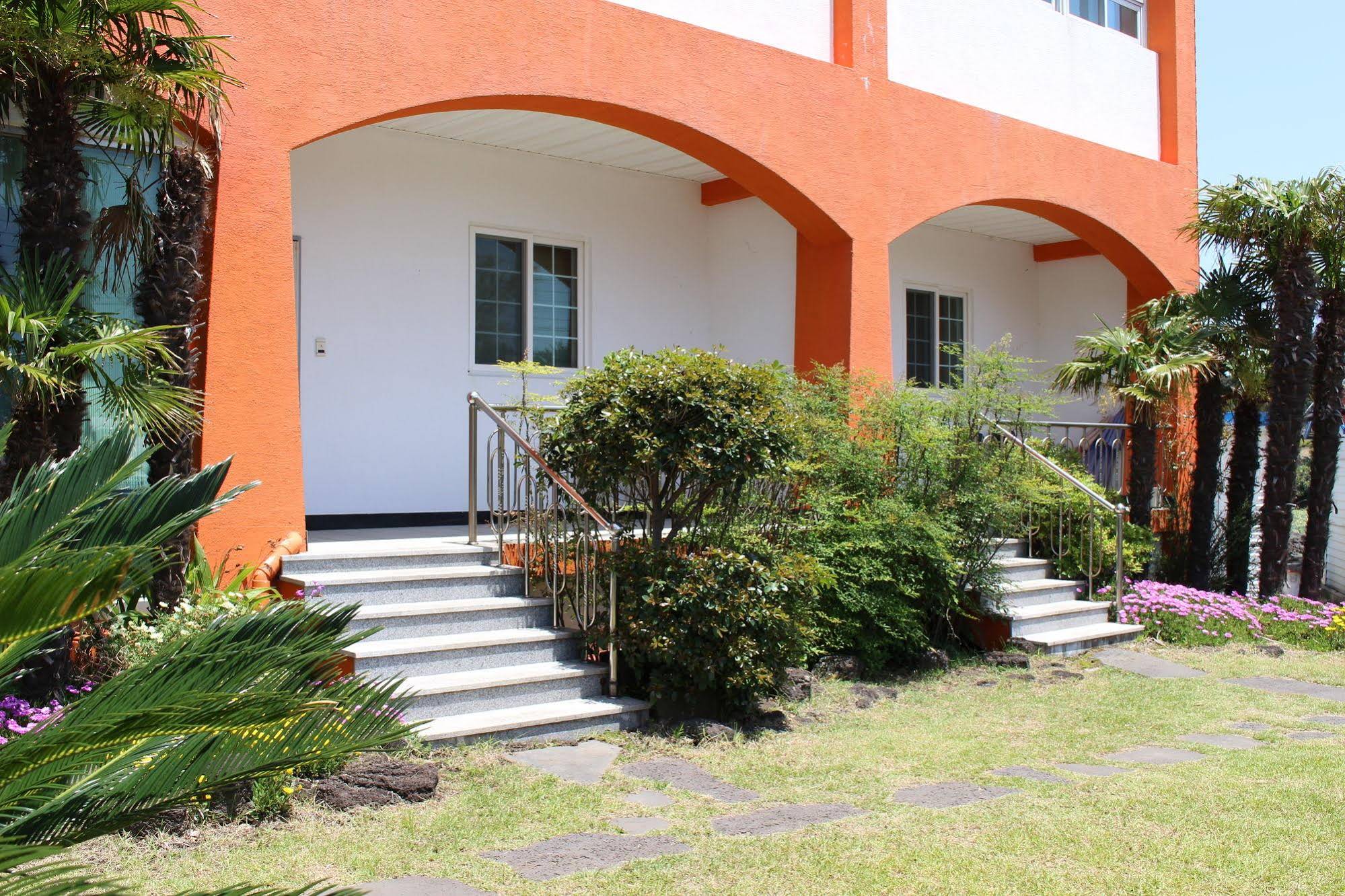 Jeju Feel House