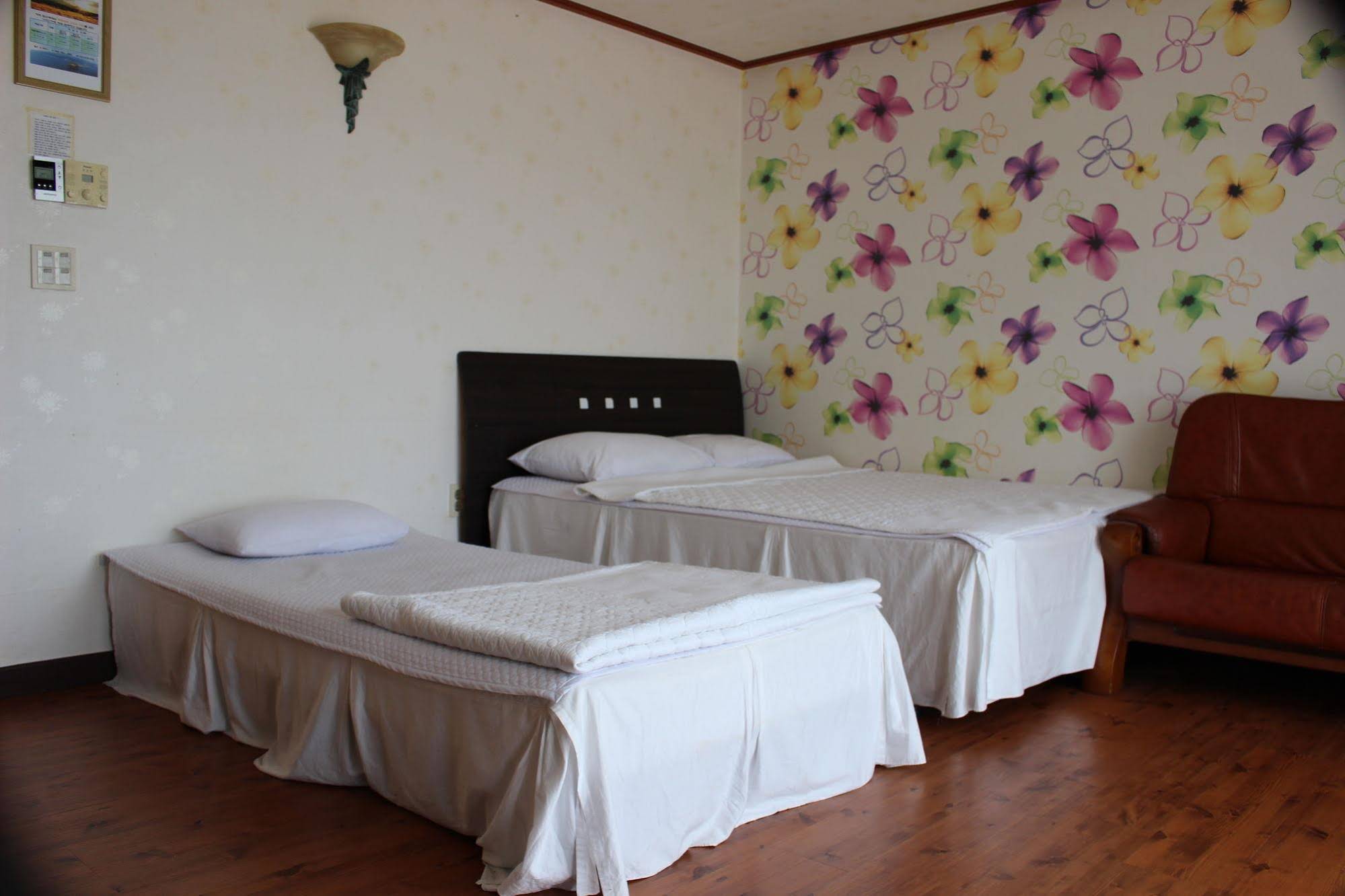 Jeju Feel House