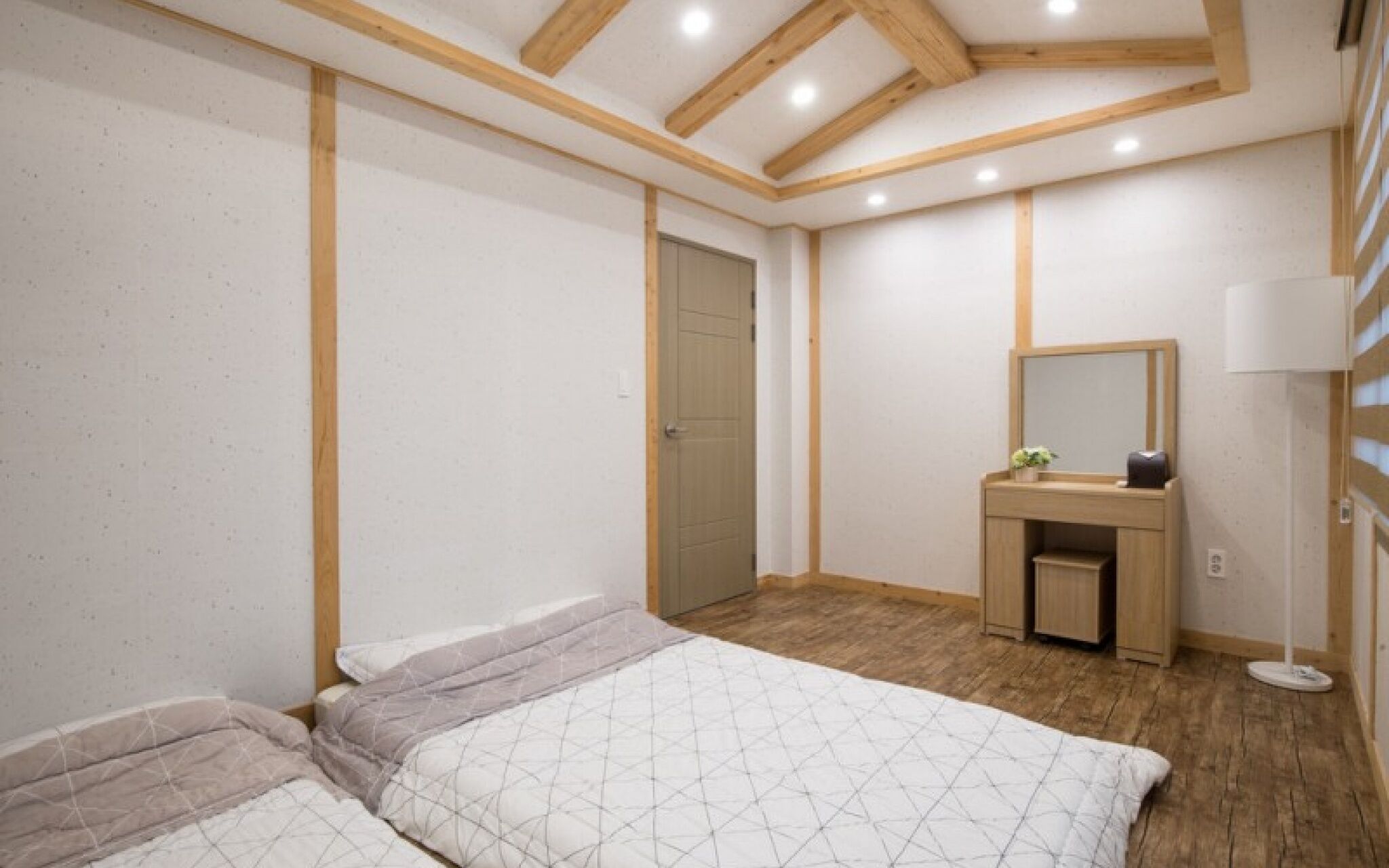 Jeju Flyjin House Pension