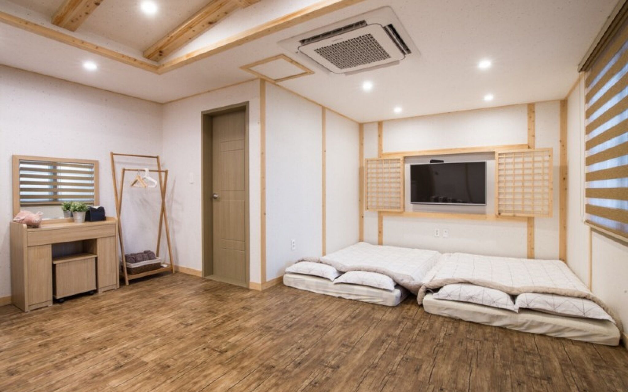 Jeju Flyjin House Pension