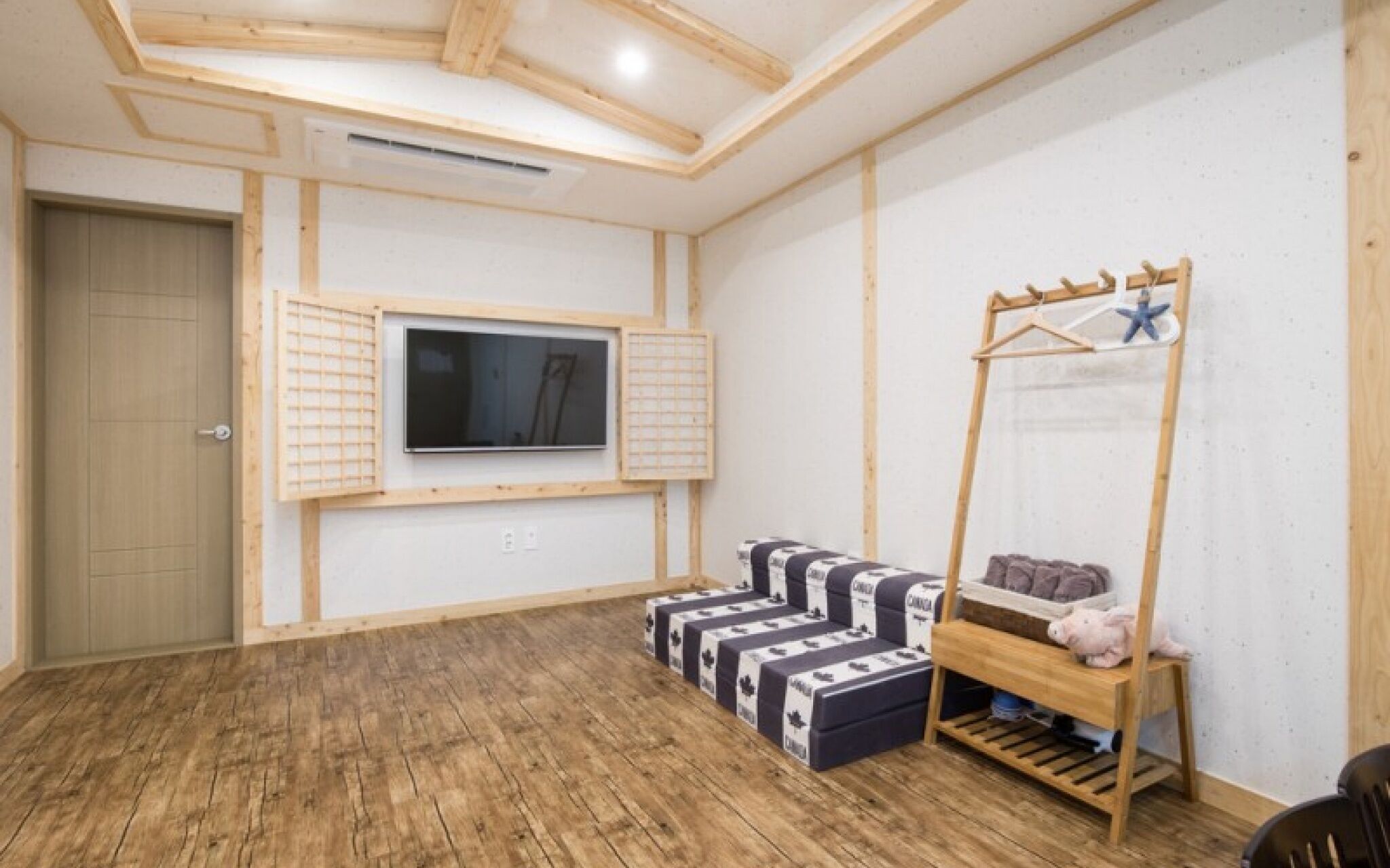 Jeju Flyjin House Pension