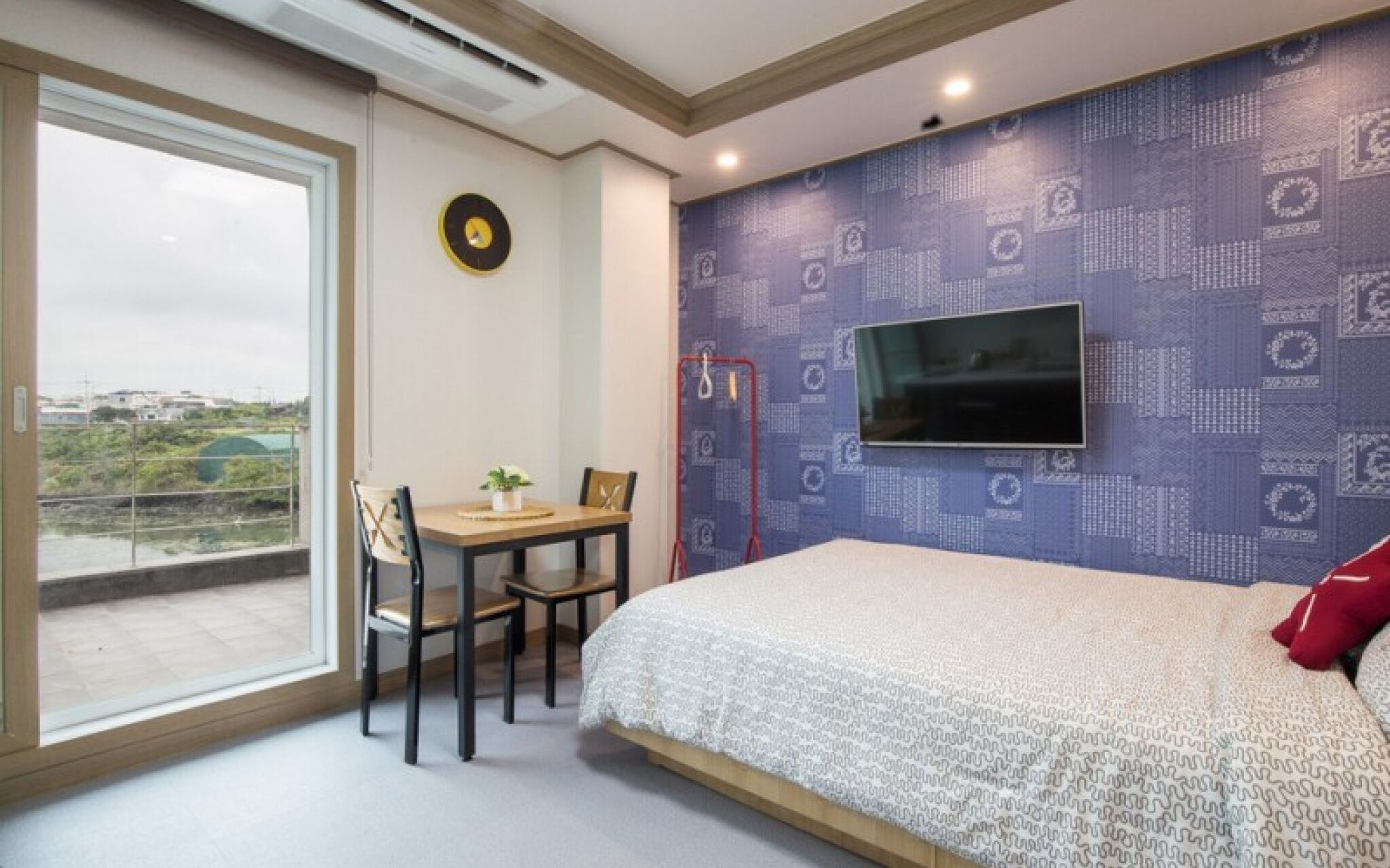 Jeju Flyjin House Pension