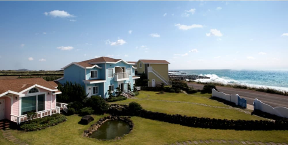 Jeju Grim Pension