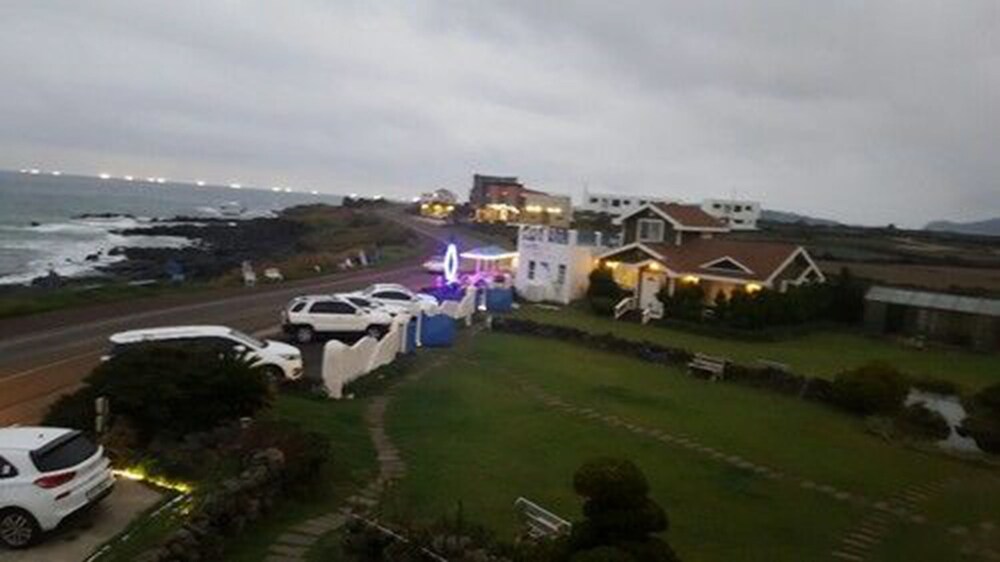 Jeju Grim Pension