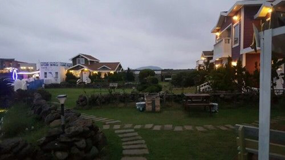 Jeju Grim Pension