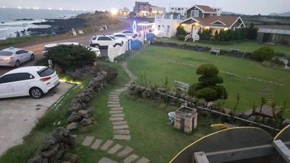 Jeju Grim Pension