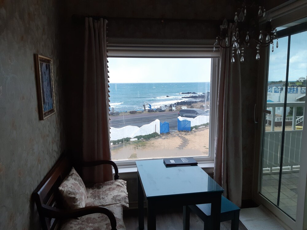 Jeju Grim Pension