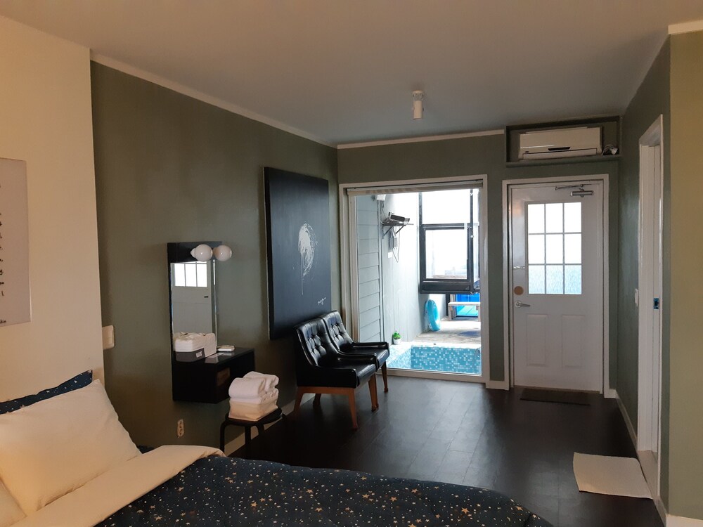 Jeju Grim Pension