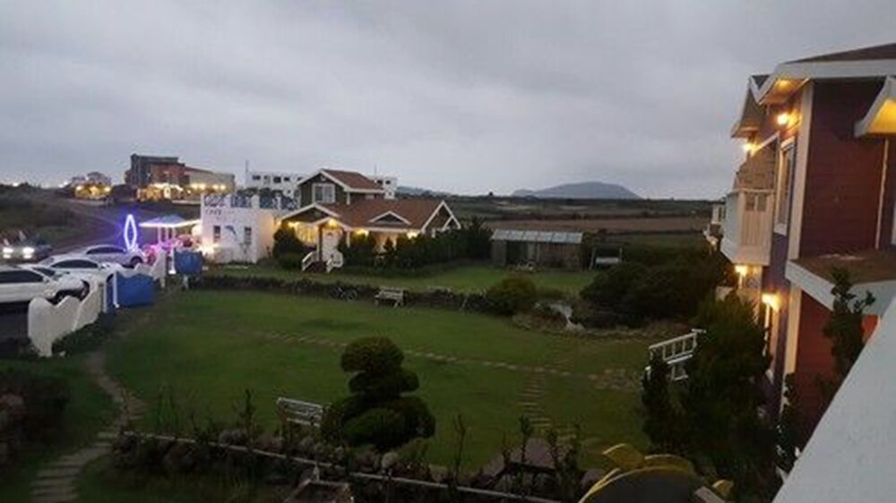 Jeju Grim Pension