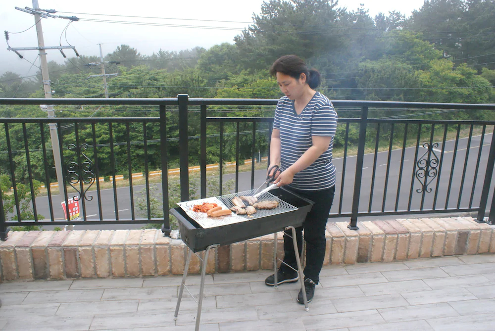 Jeju Gwaneumsa Road Pension