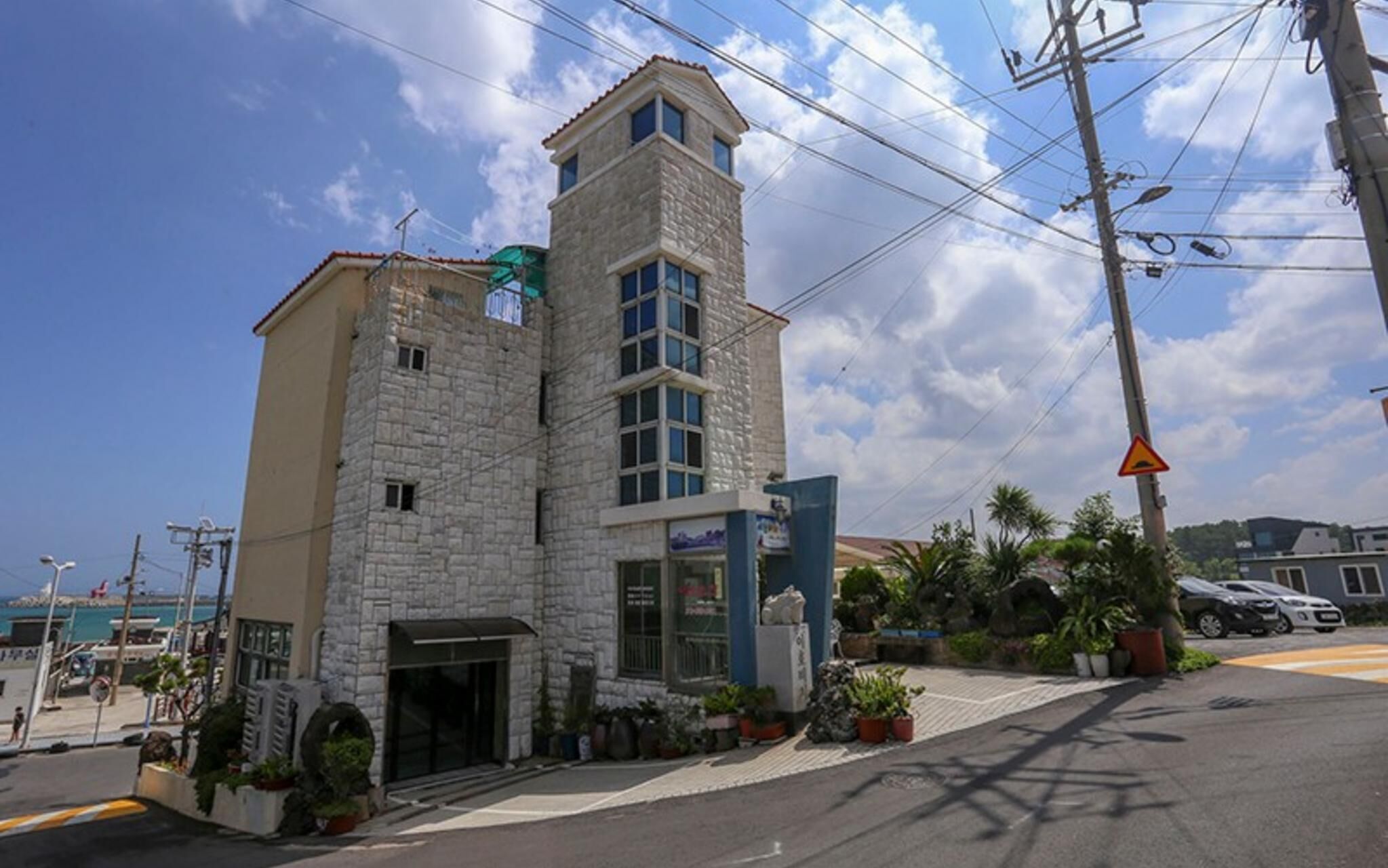 Jeju Iho Beach Pension
