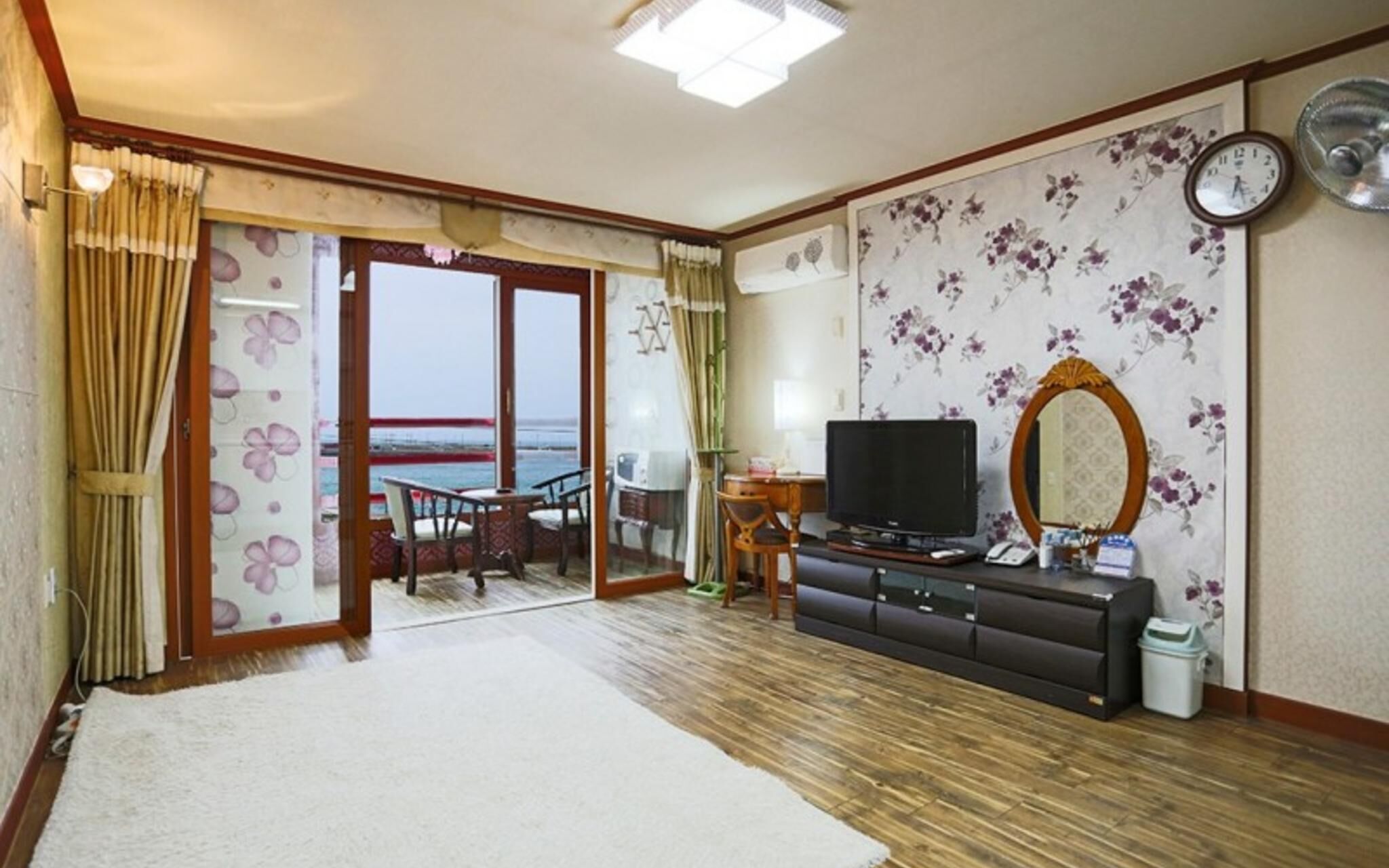 Jeju Iho Beach Pension