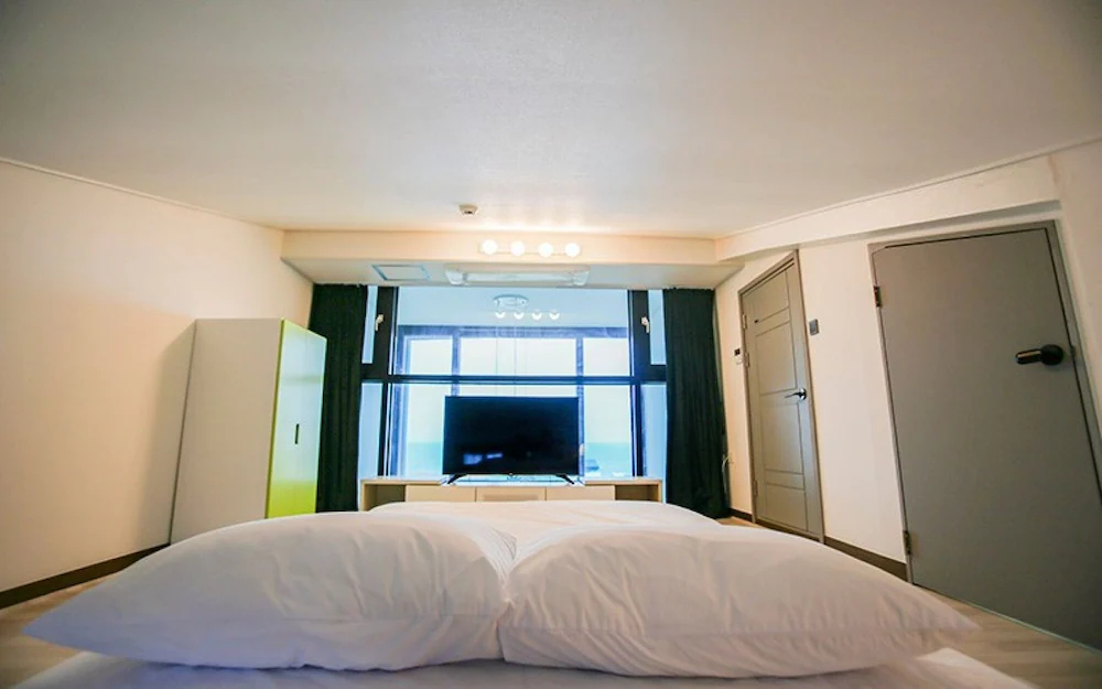 Jeju J Leblanc Pension