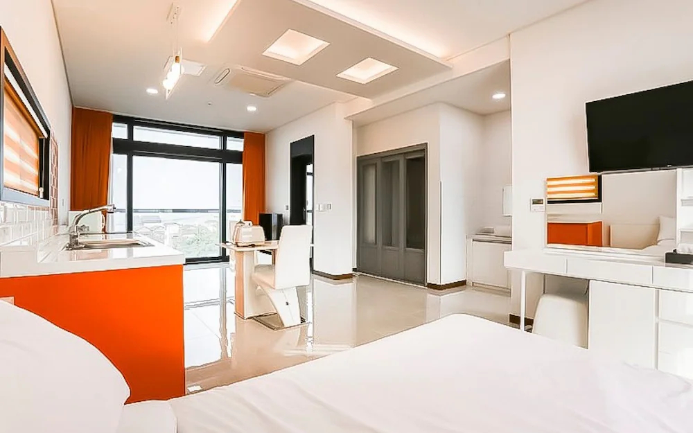 Jeju J Leblanc Pension