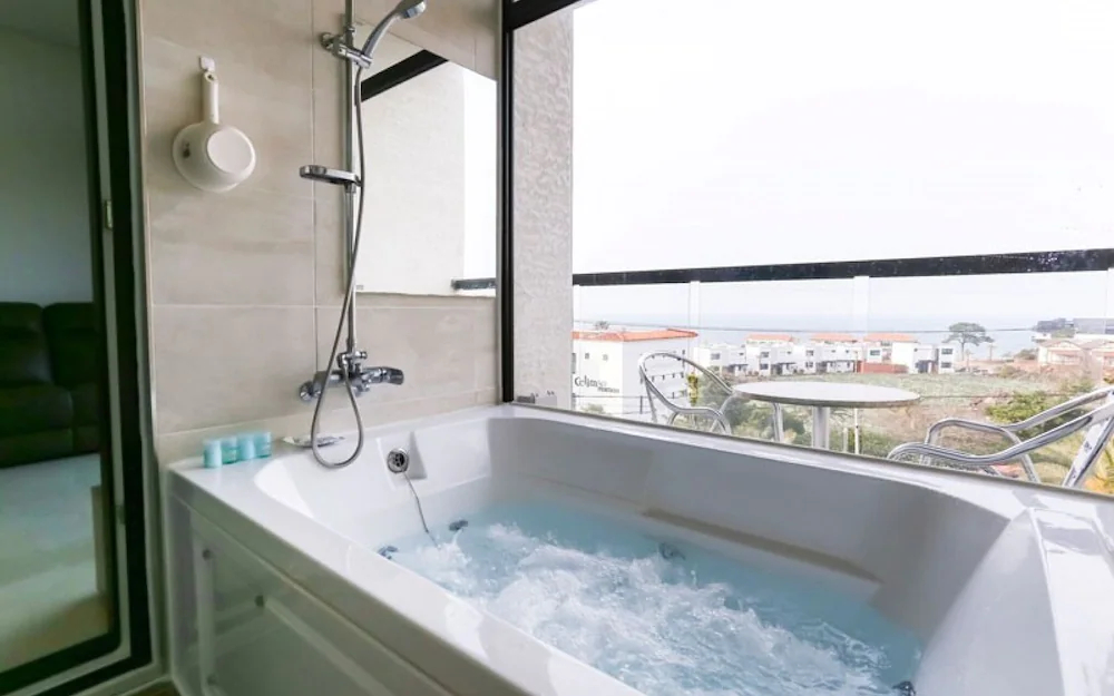 Jeju J Leblanc Pension