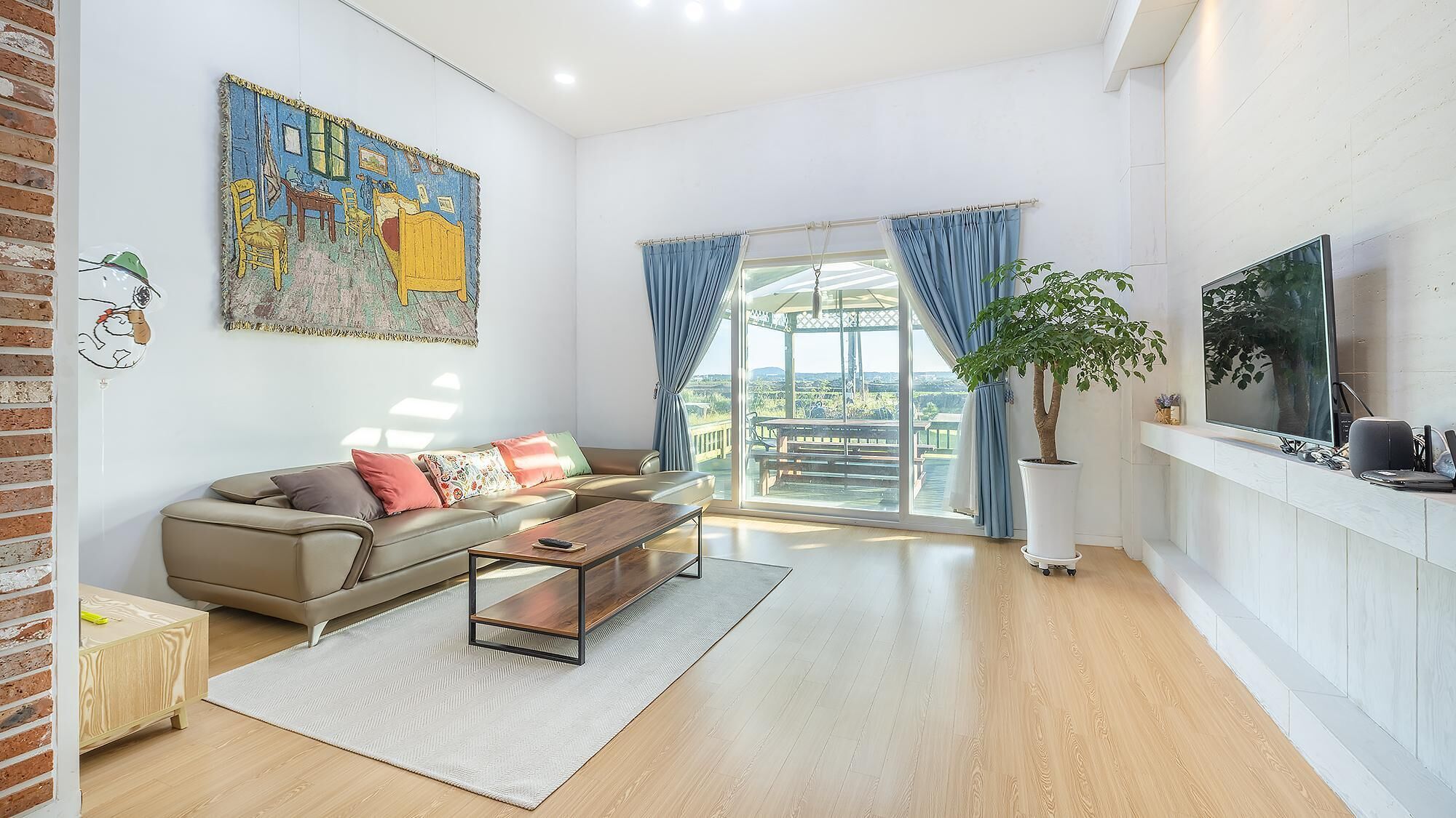Jeju Jongdalrifeelhouse
