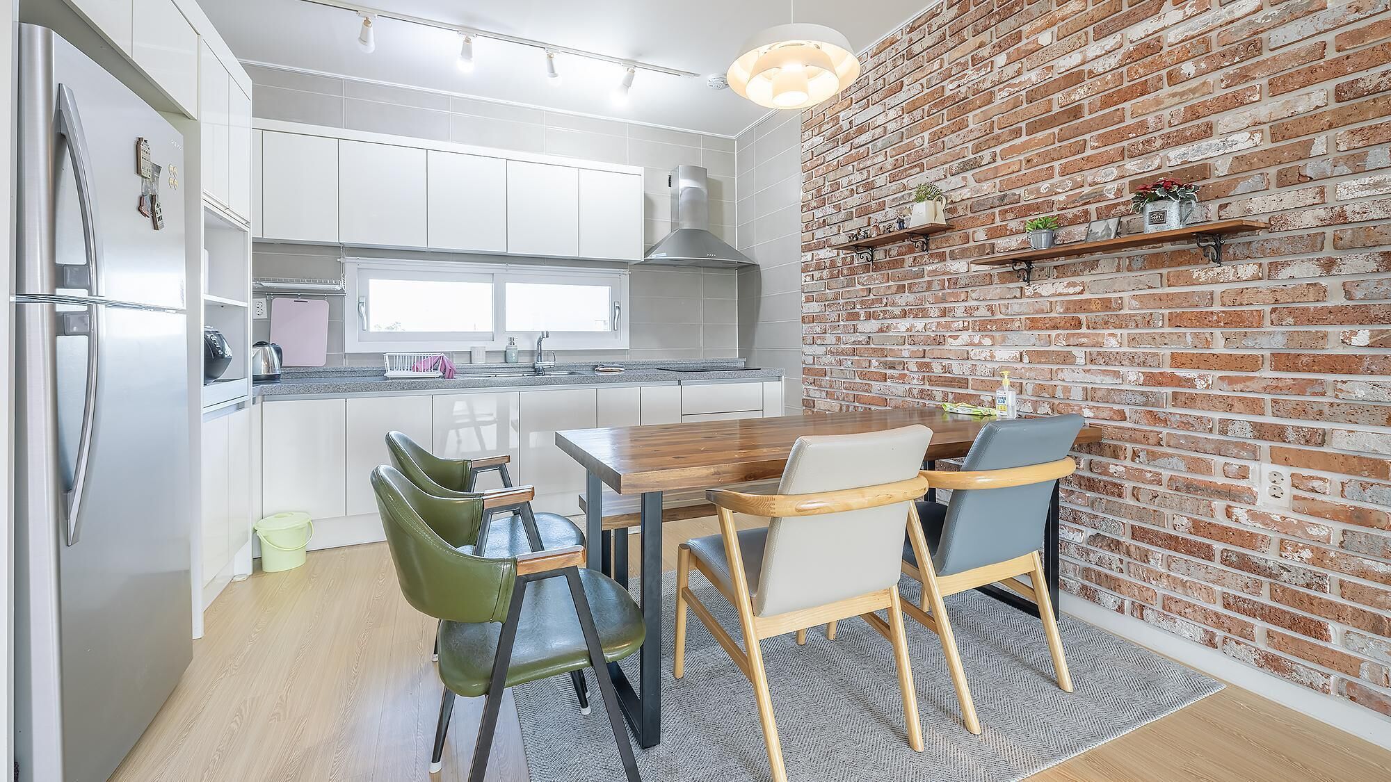 Jeju Jongdalrifeelhouse