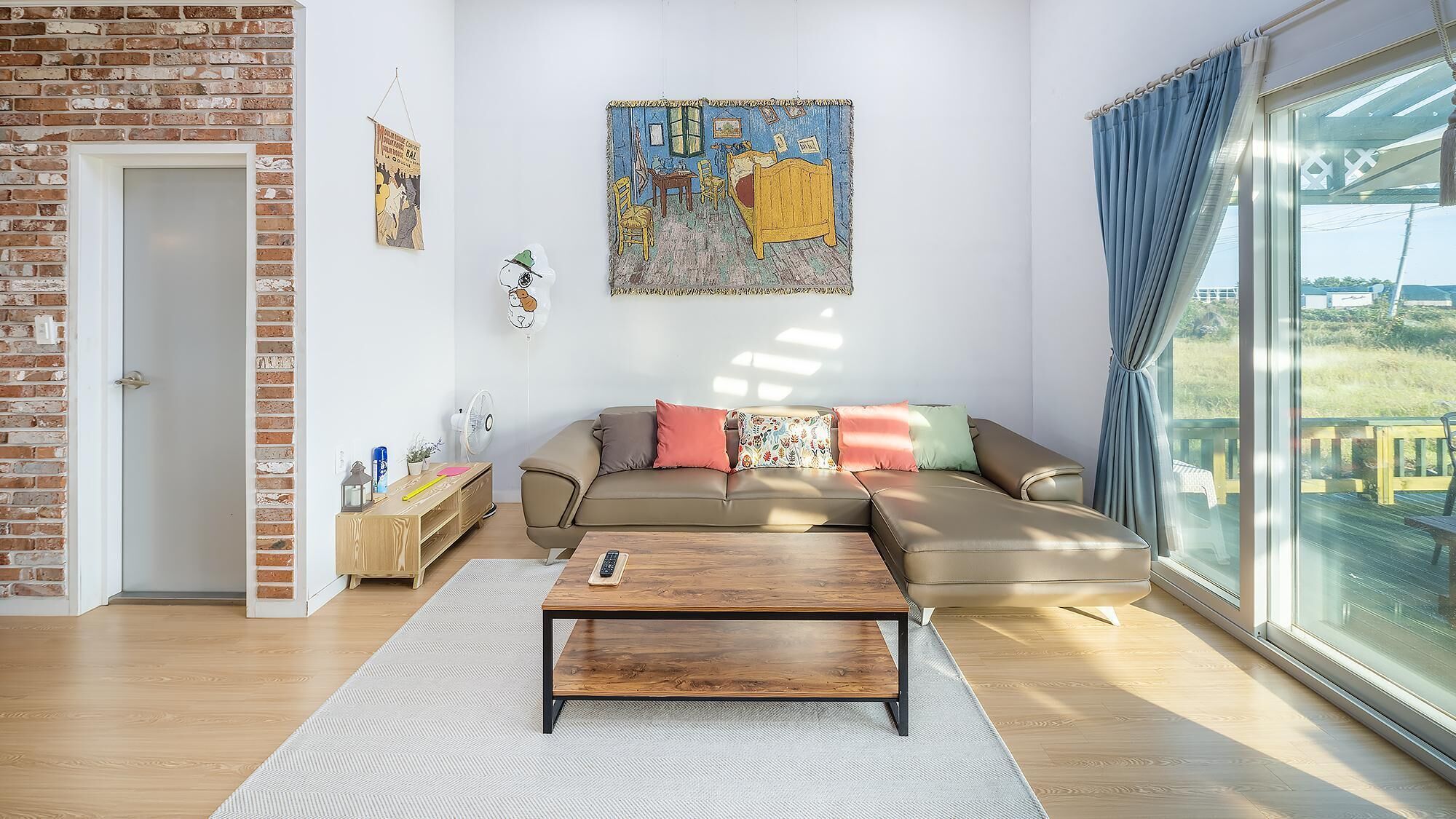 Jeju Jongdalrifeelhouse