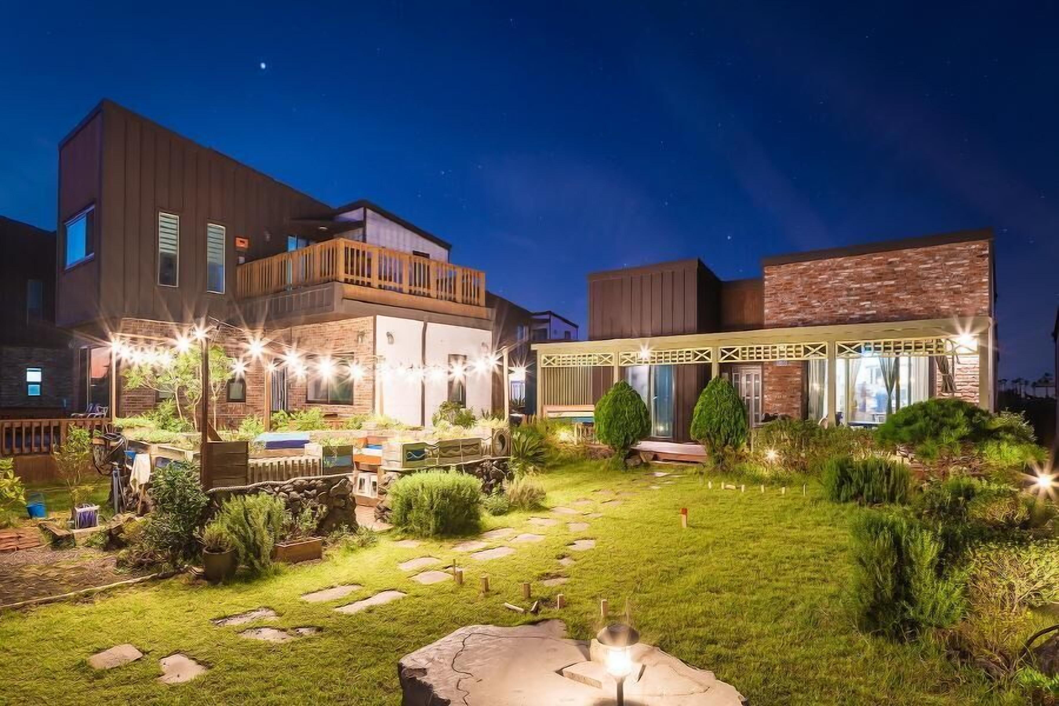 Jeju Jongdalrifeelhouse