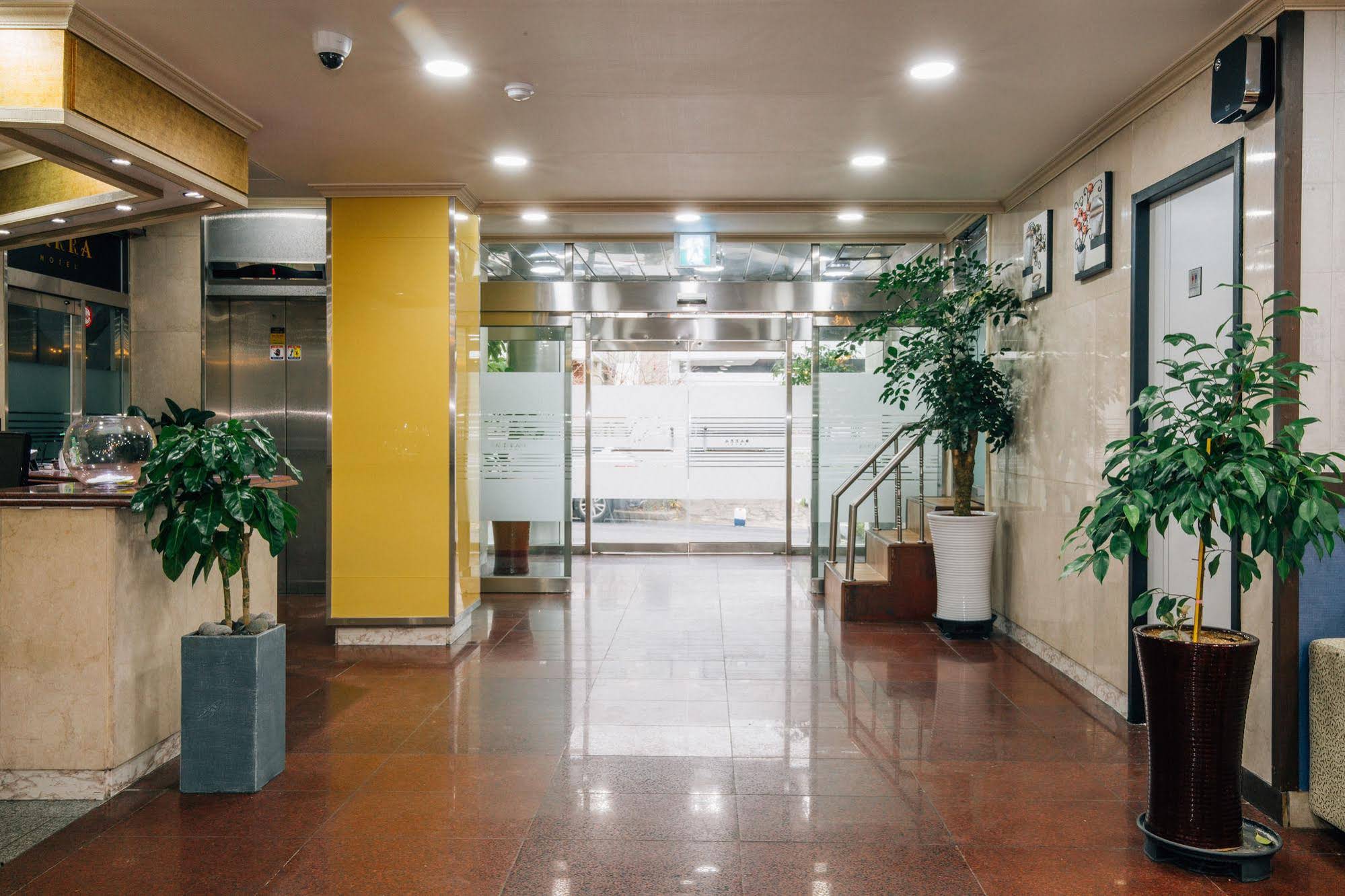 Jeju Oakra Hotel