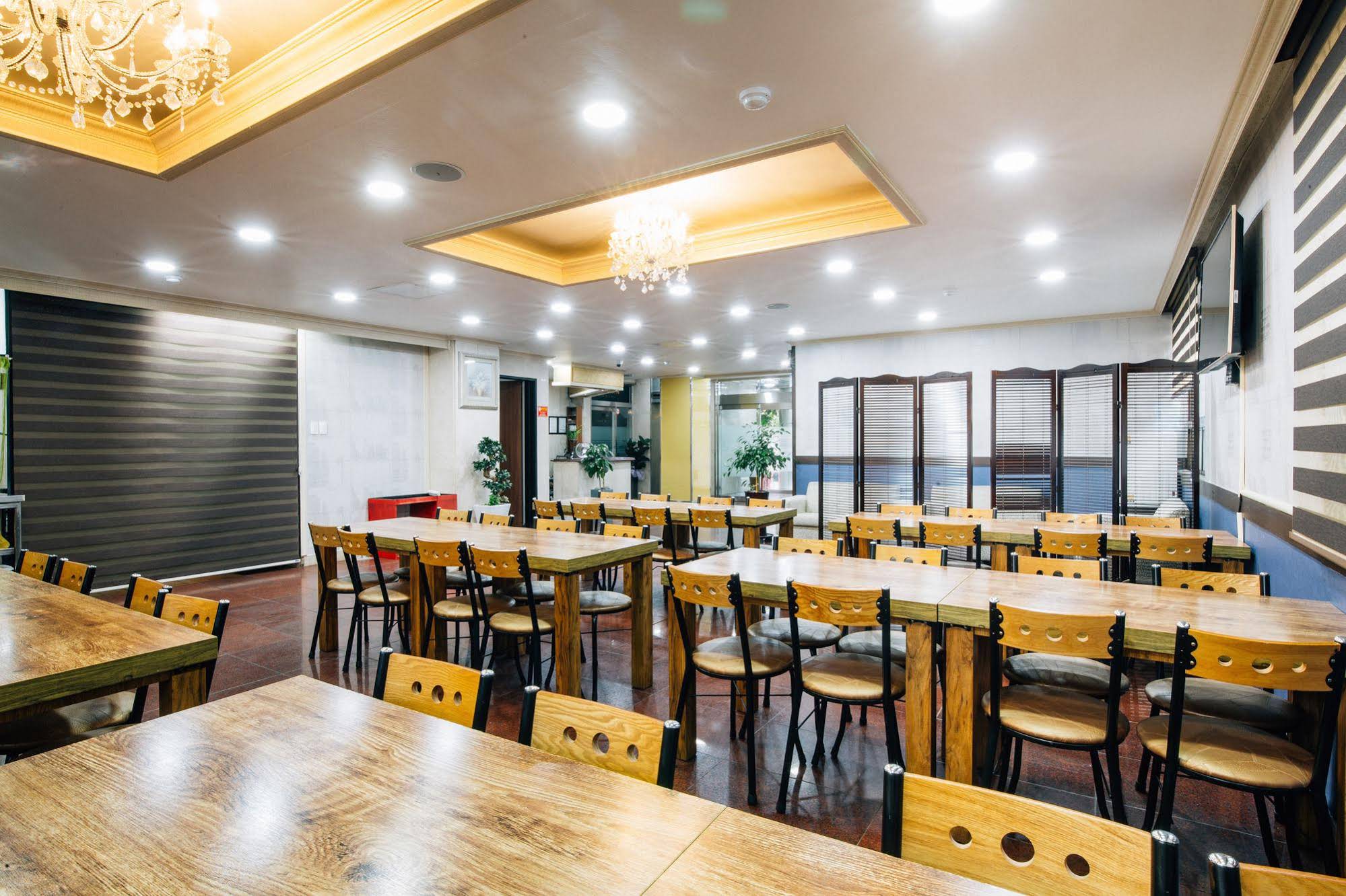 Jeju Oakra Hotel