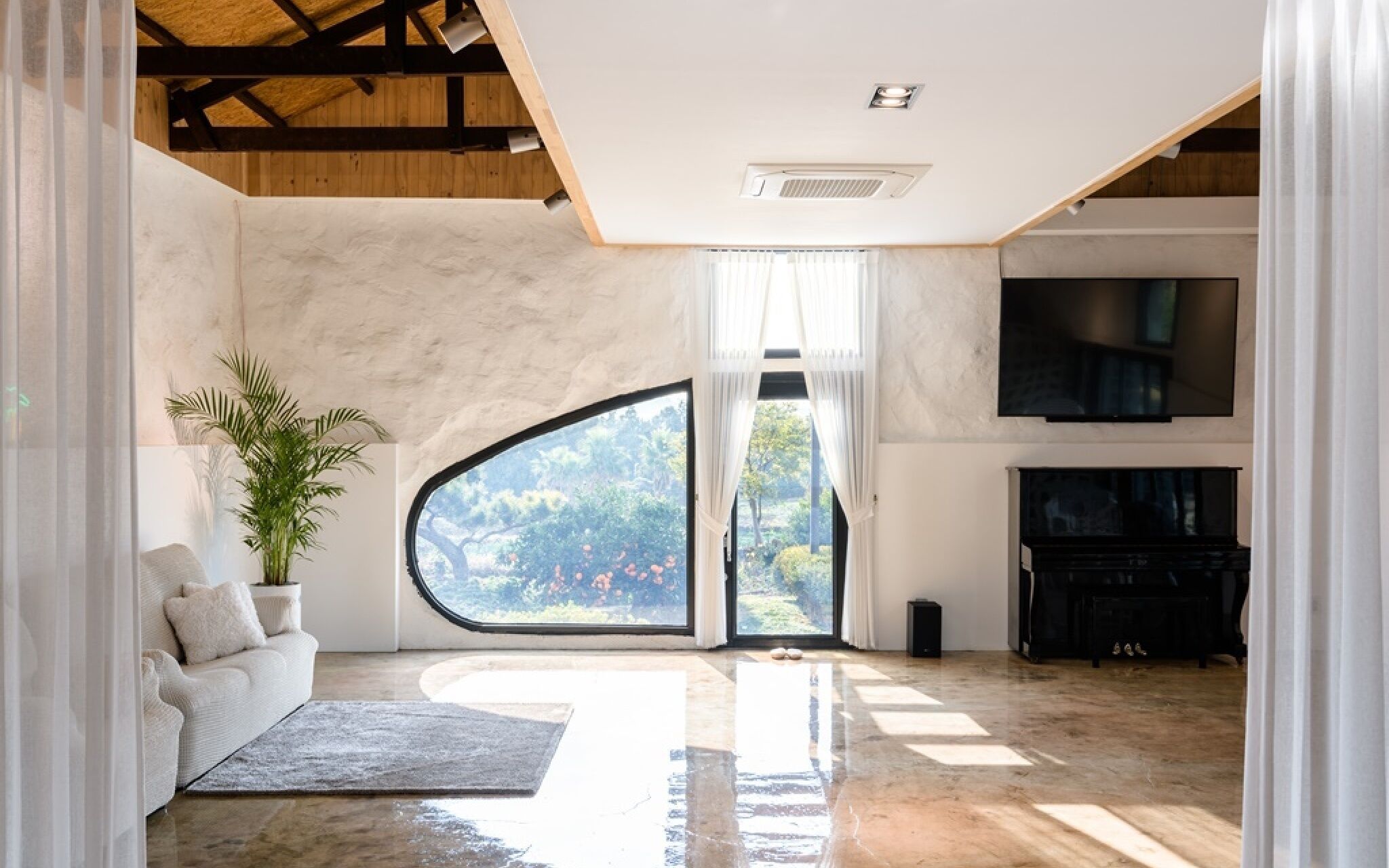 Jeju Patio Aewol