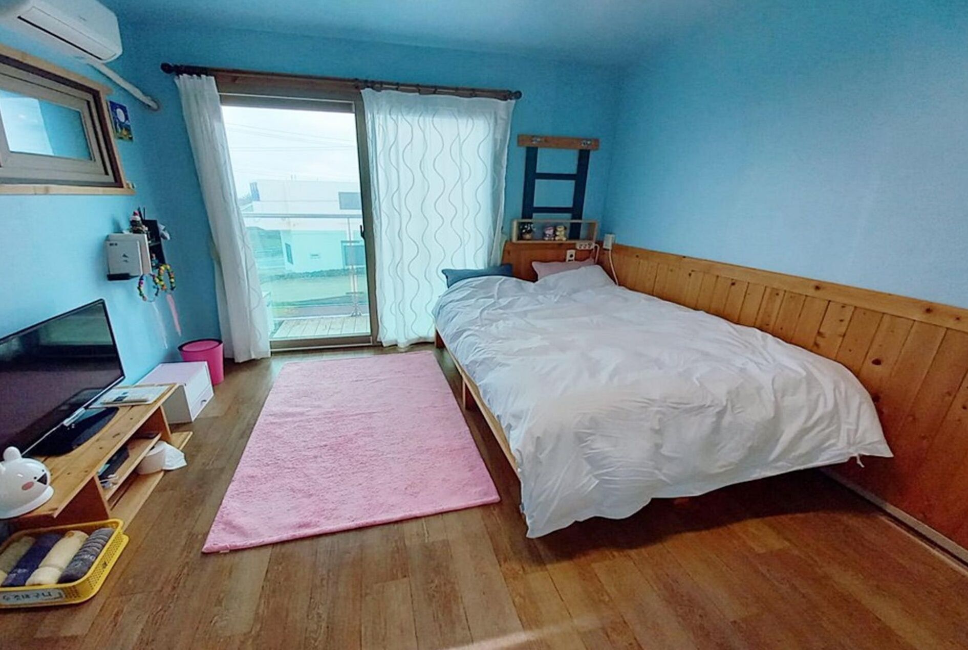 Jeju Rainbow Pension & Guest House