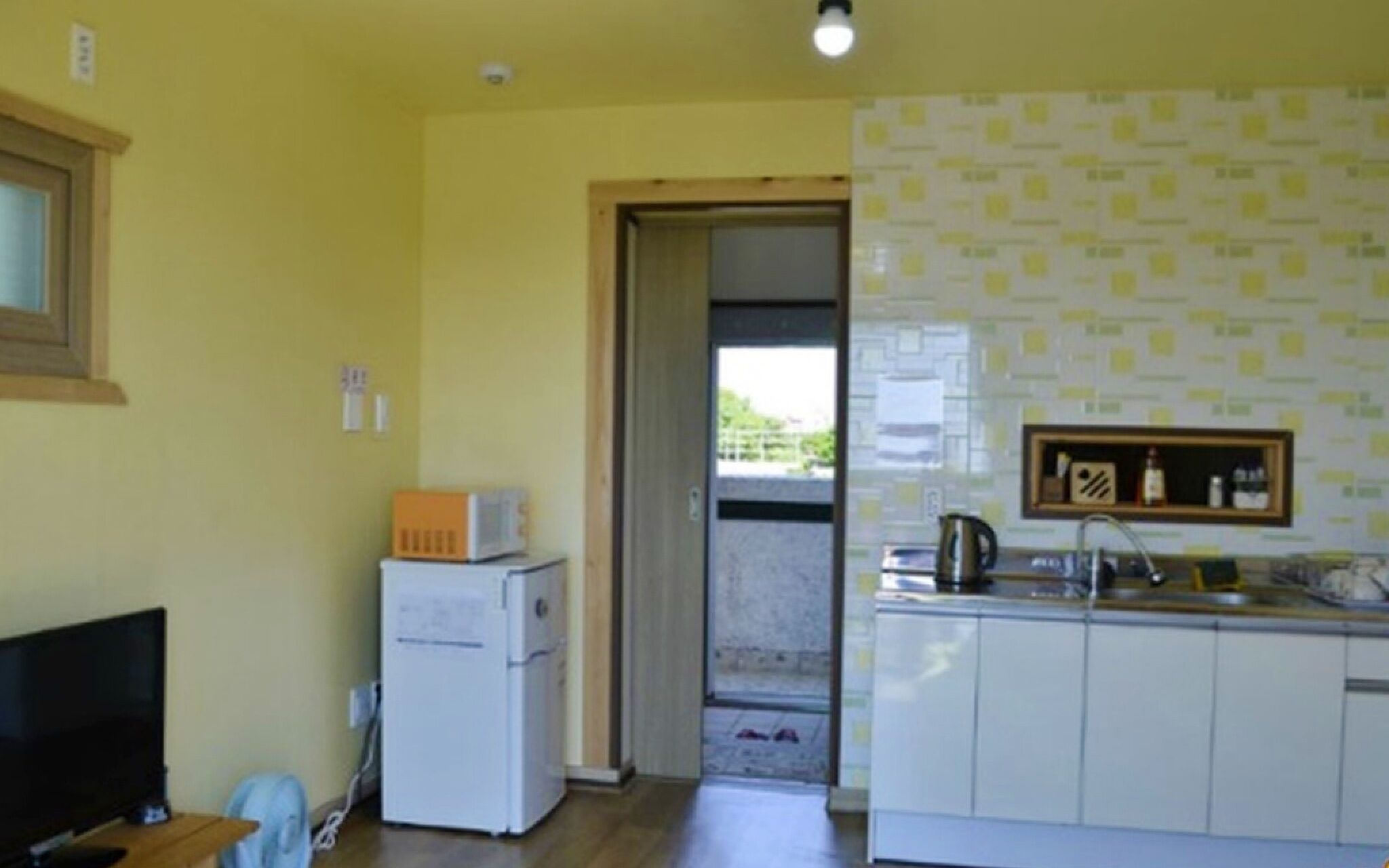 Jeju Rainbow Pension & Guest House