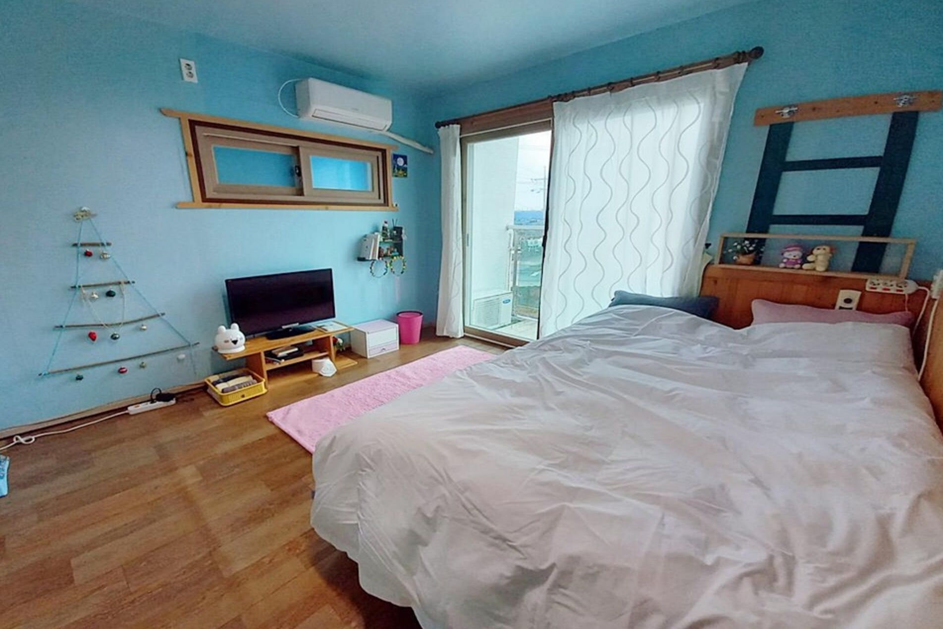 Jeju Rainbow Pension & Guest House