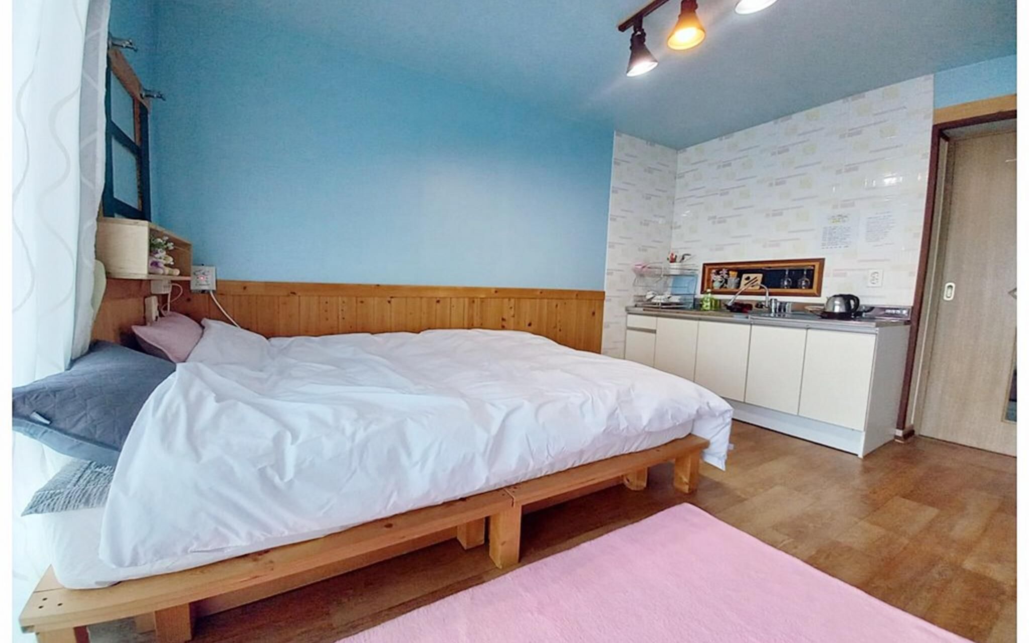 Jeju Rainbow Pension & Guest House