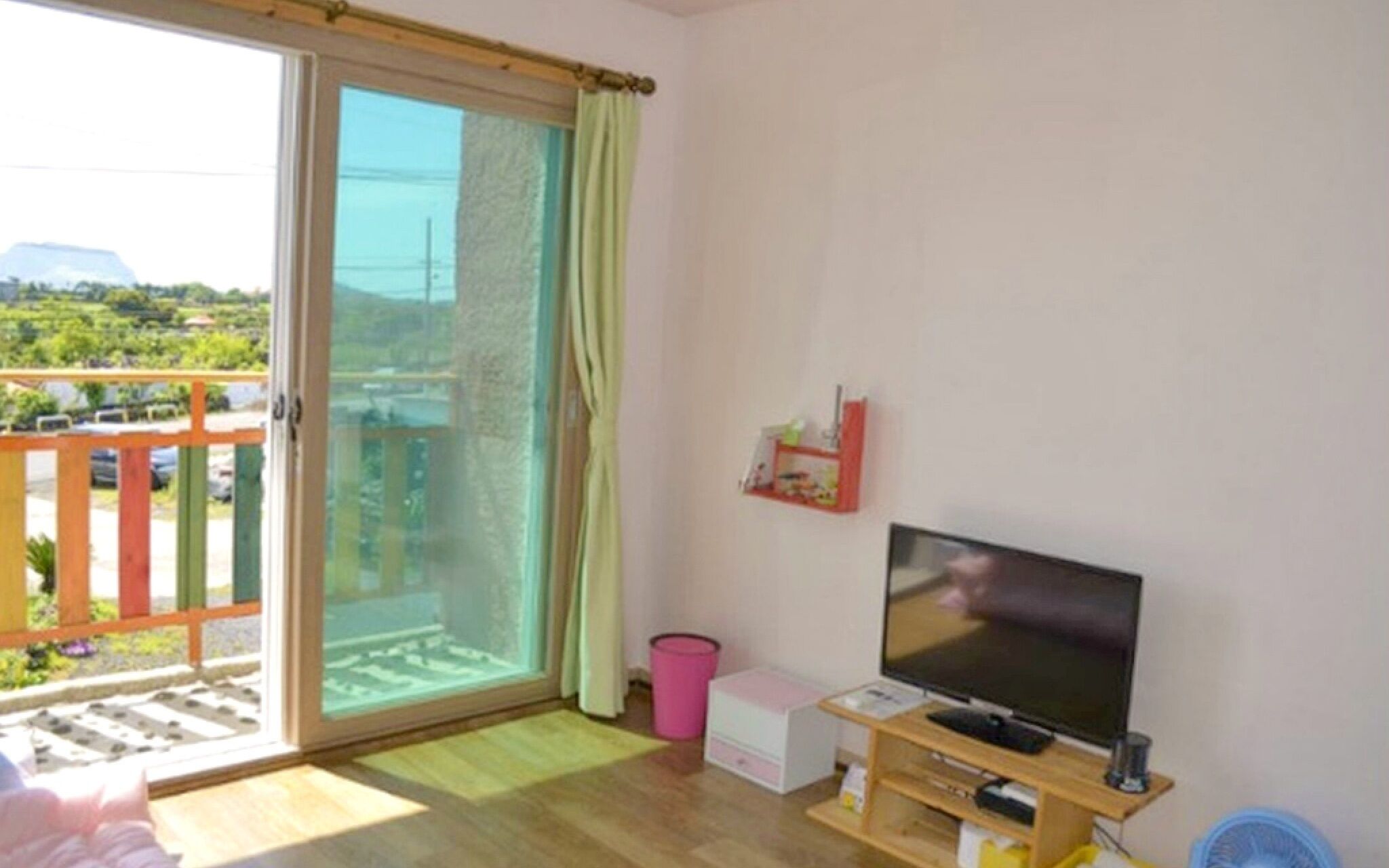 Jeju Rainbow Pension & Guest House