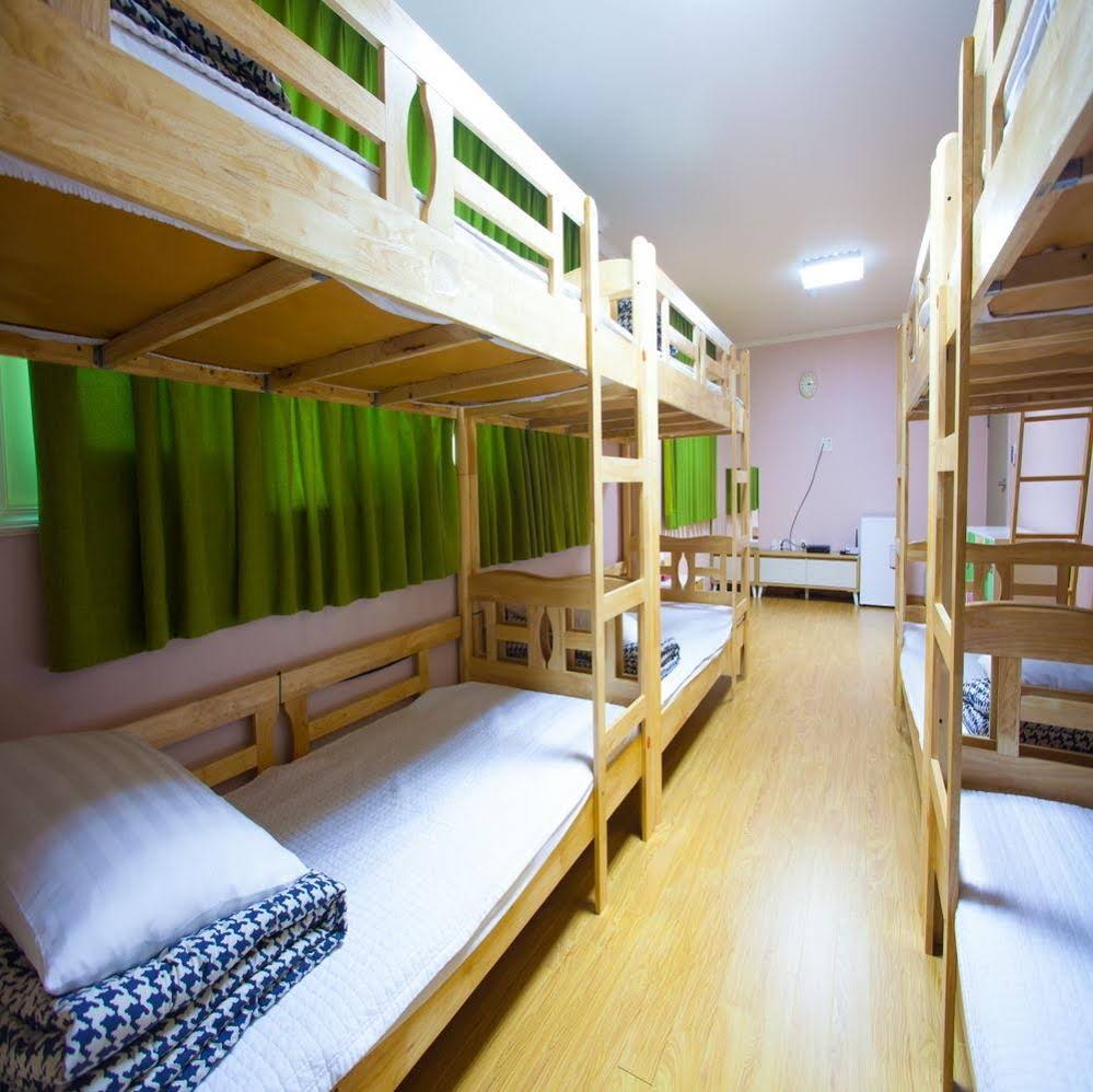 Jeju R Hotel & Guest House - Hostel