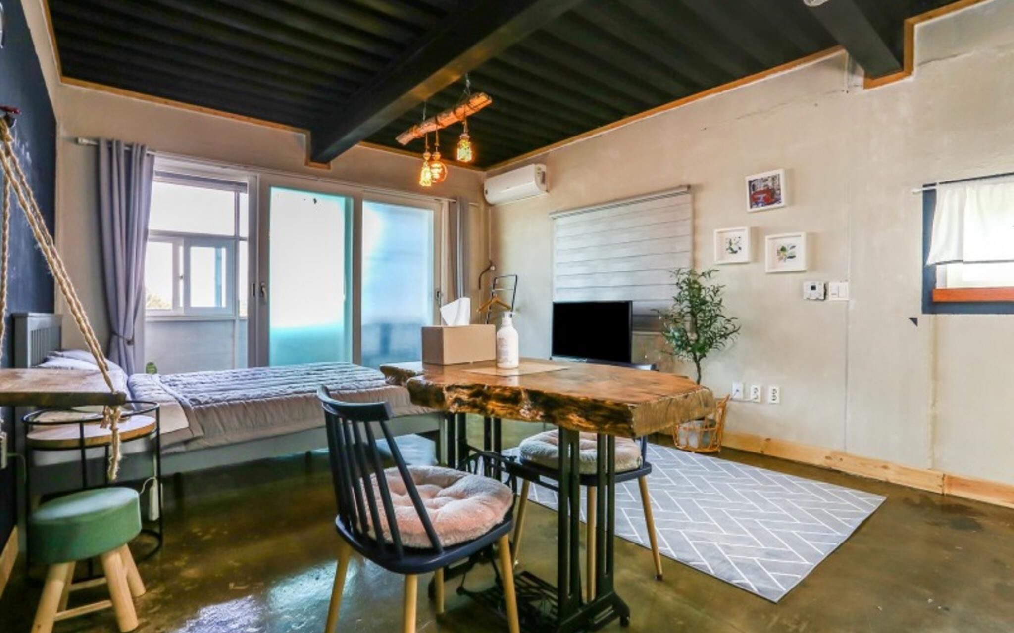 Jeju Romantic Jeju Pension