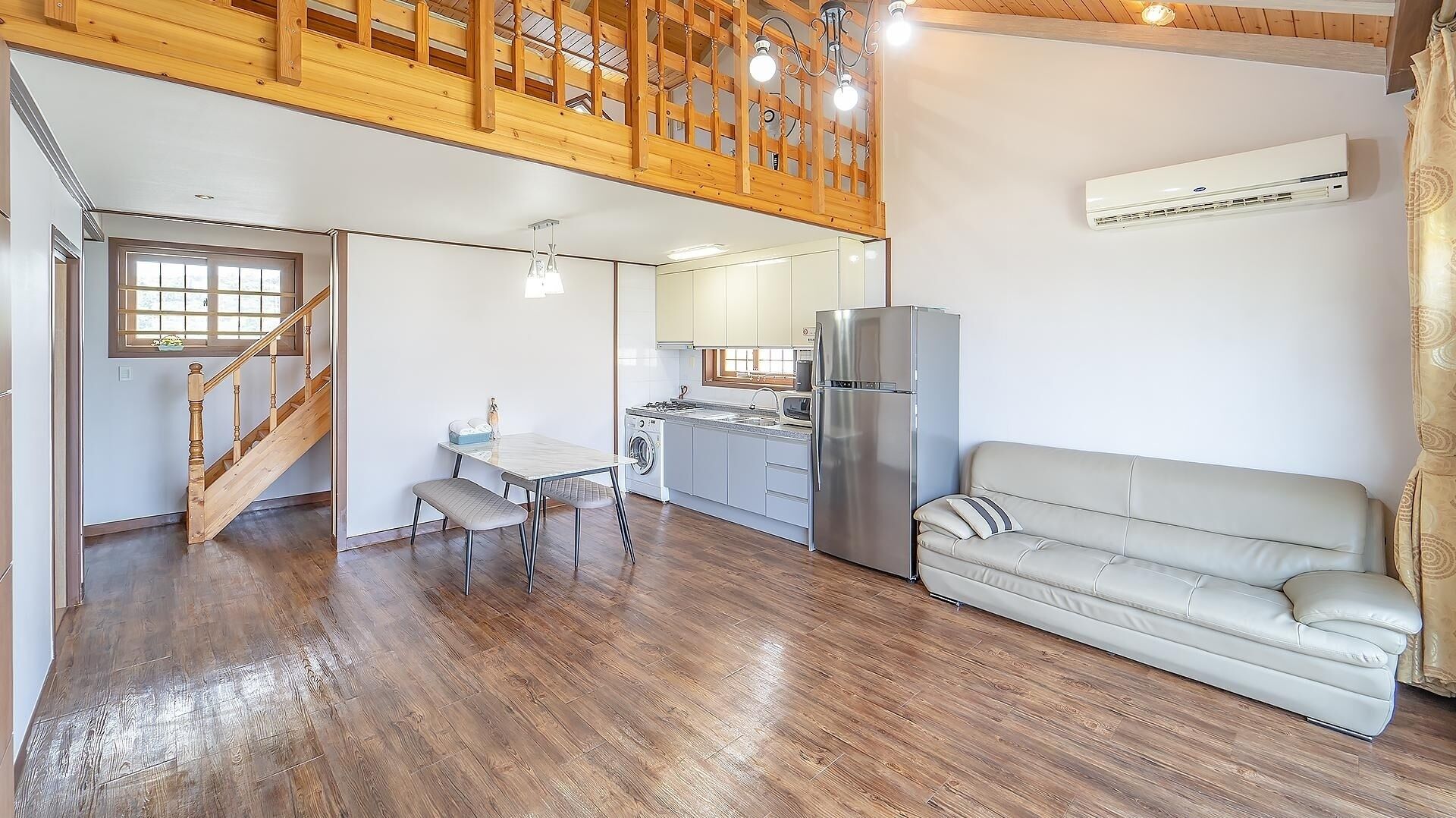 Jeju Sigan Yeohaeng Huyang Pension