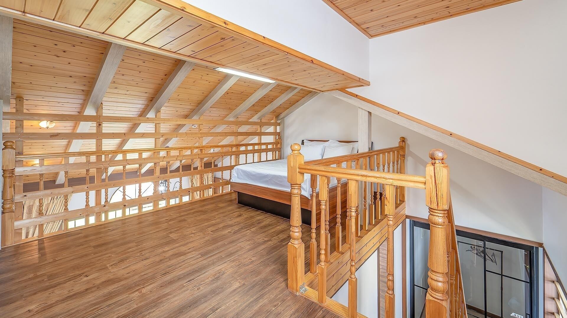 Jeju Sigan Yeohaeng Huyang Pension