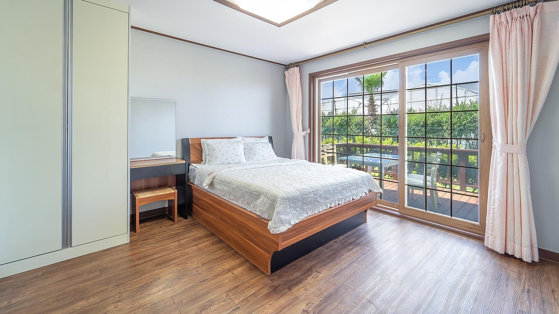 Jeju Sigan Yeohaeng Huyang Pension