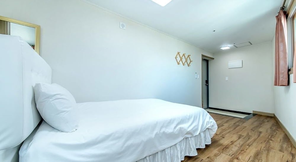 Jeju Skyhill Business Hotel