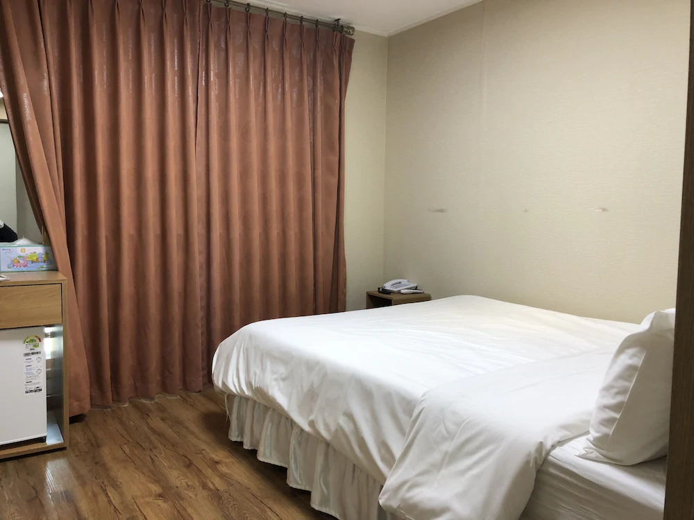 Jeju Skyhill Business Hotel