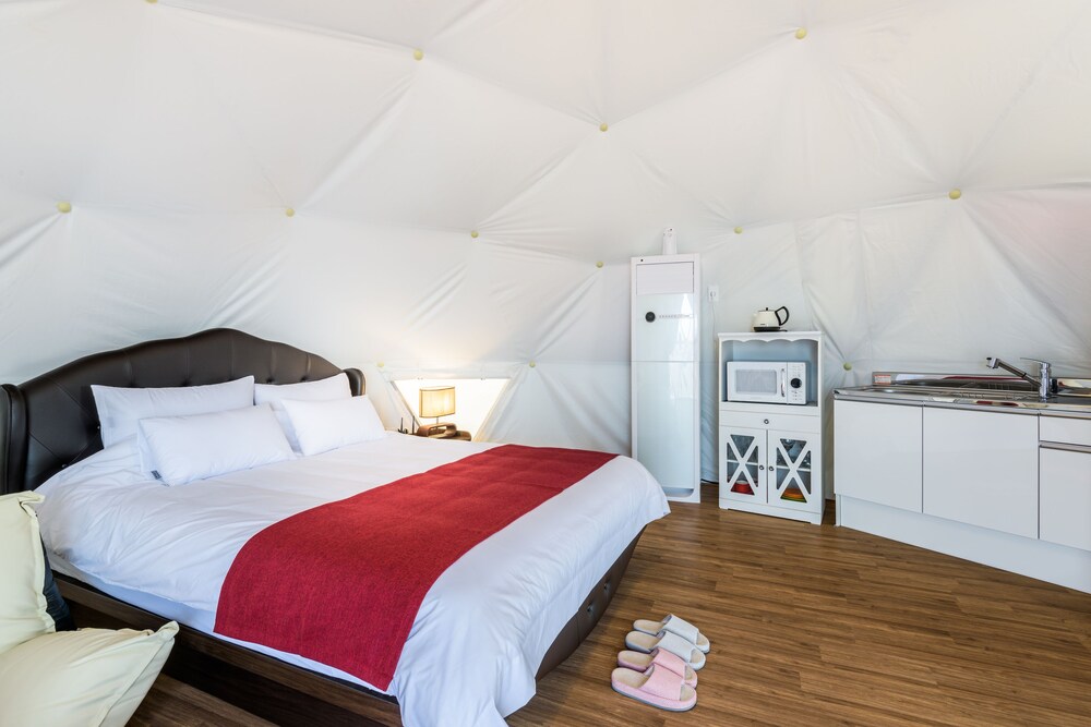 Jeju Starlight Glamping