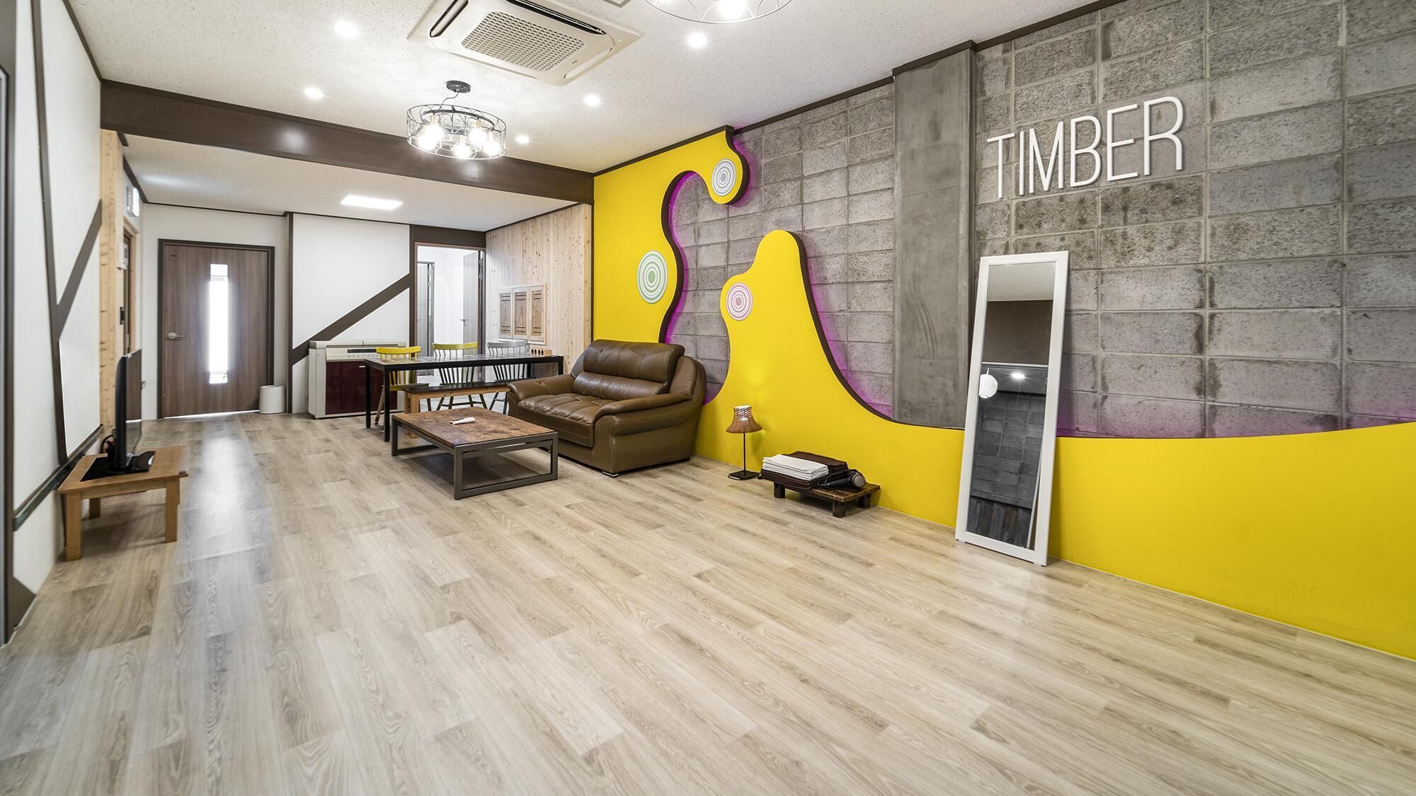 Jeju Timbeohouse Pension