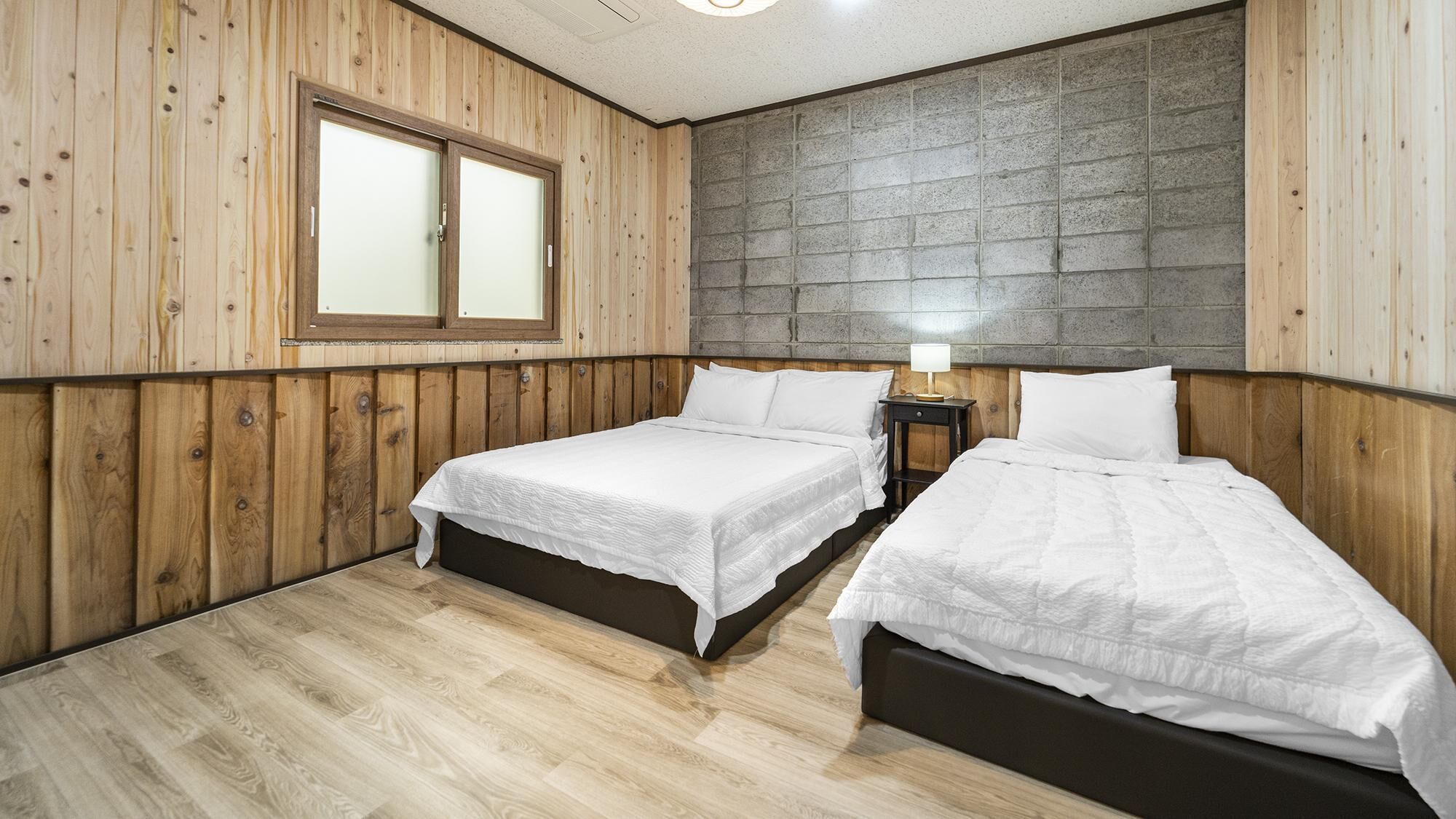Jeju Timbeohouse Pension