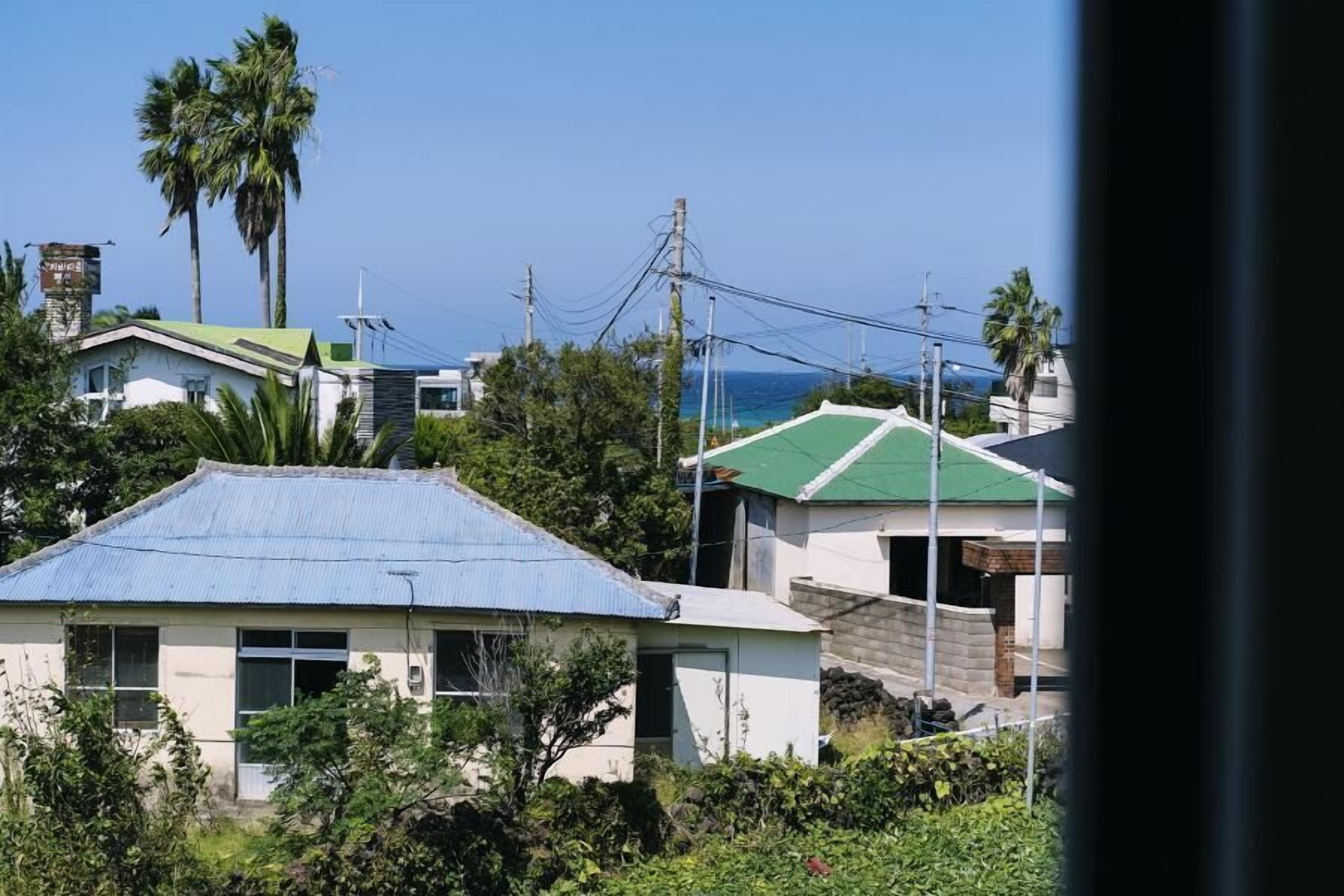 Jeju Timbeohouse Pension