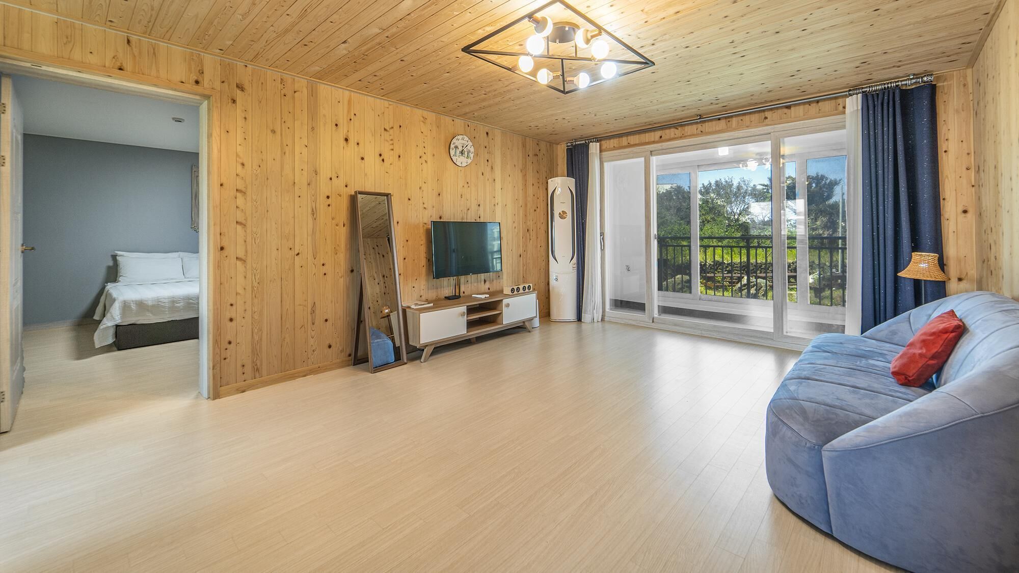 Jeju Timbeohouse Pension