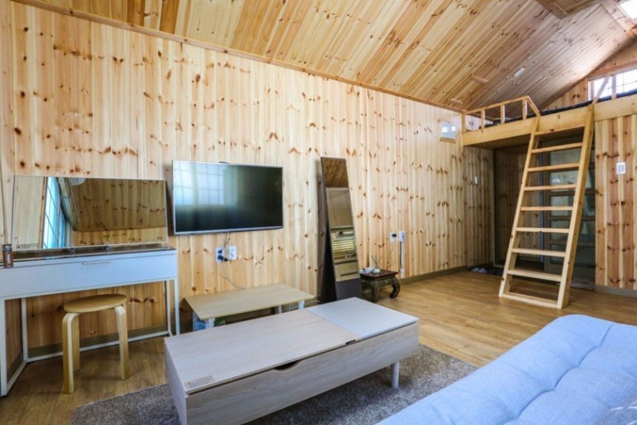 Jeju Woljeong Cello House Pension