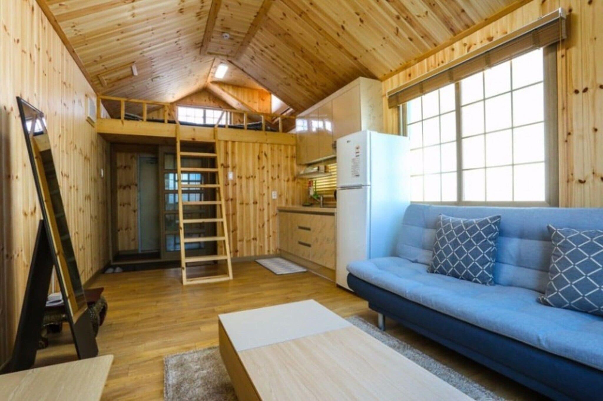 Jeju Woljeong Cello House Pension