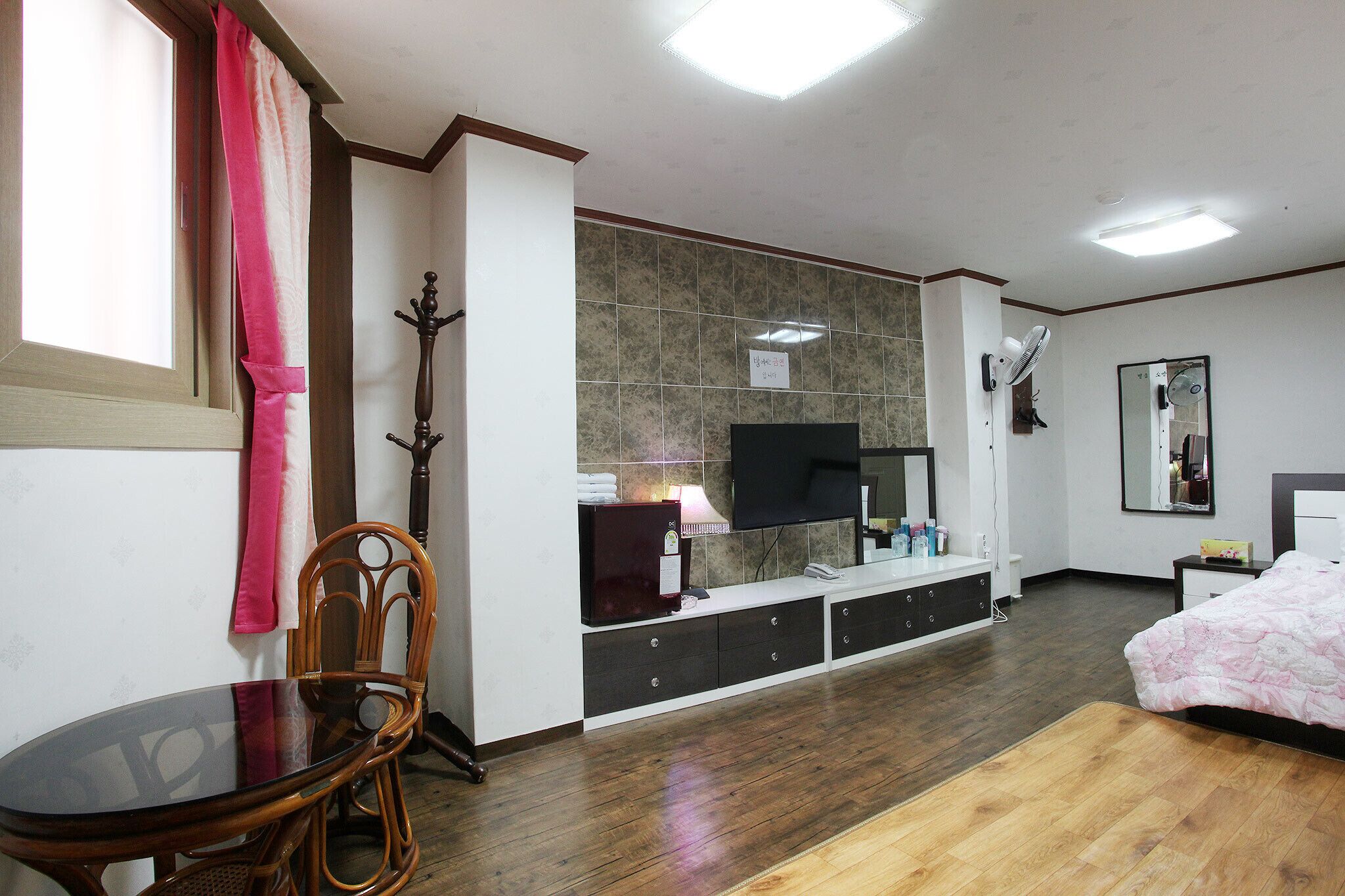 Jeju Yeongsung Motel