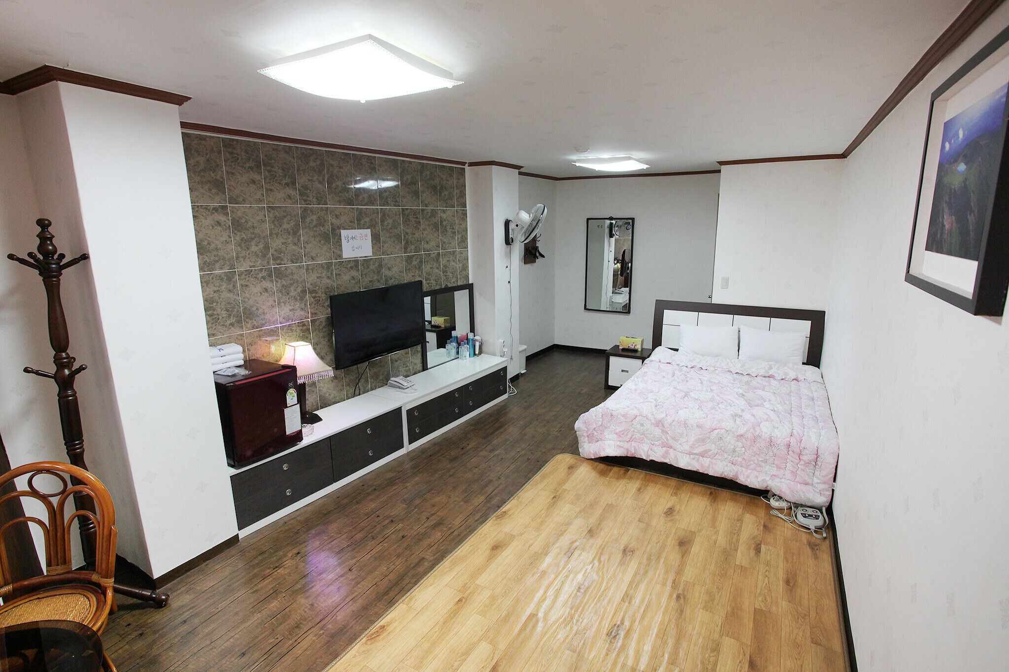 Jeju Yeongsung Motel