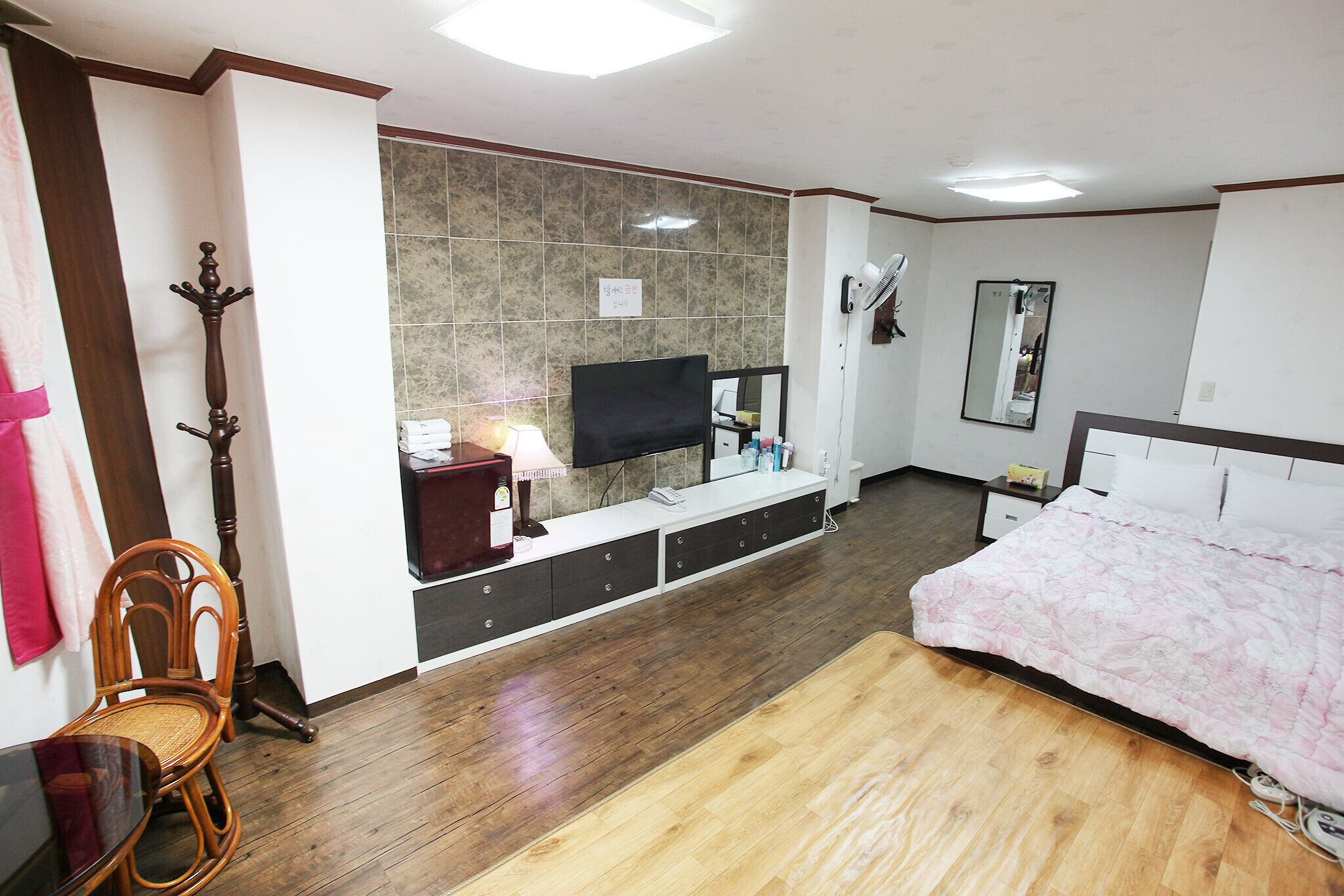 Jeju Yeongsung Motel
