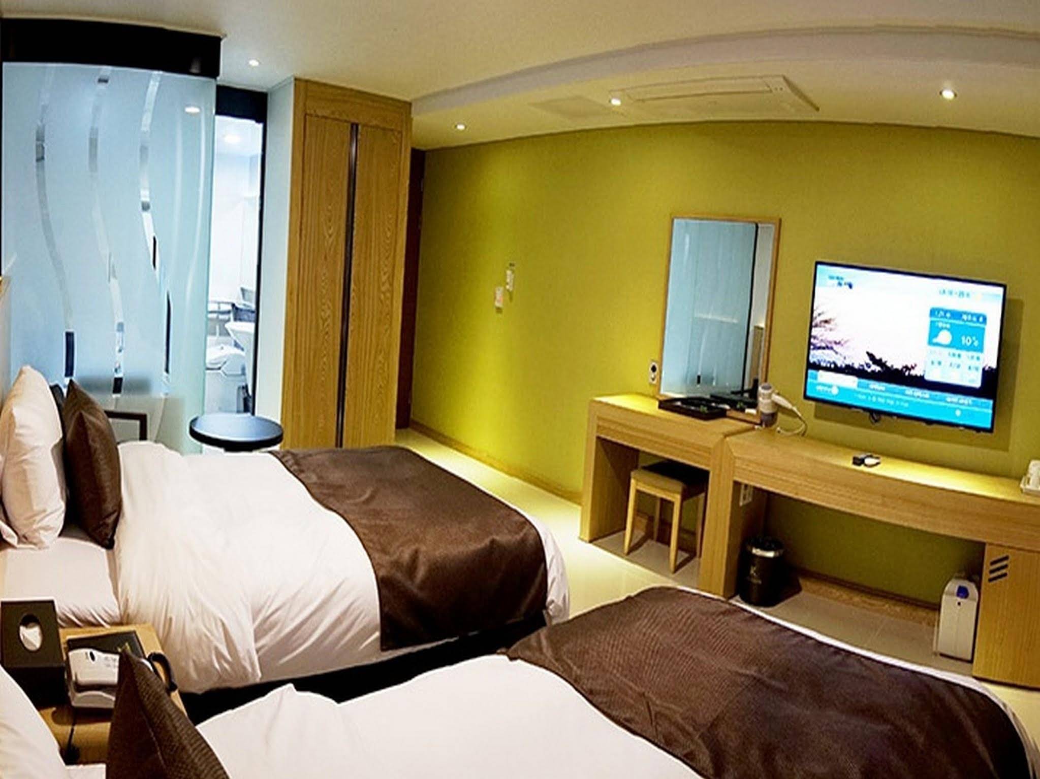 K Tourist Hotel