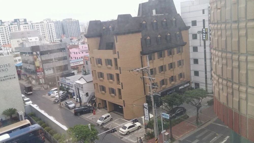 Milgam Hotel